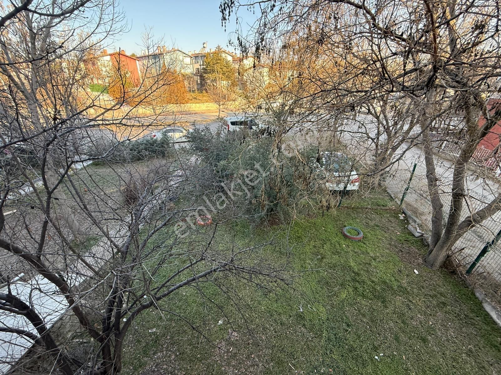 Rıza Acar'dan Köşe Geniş Bahçeli 3 Katlı Müstakil Satılık - Görsel 34