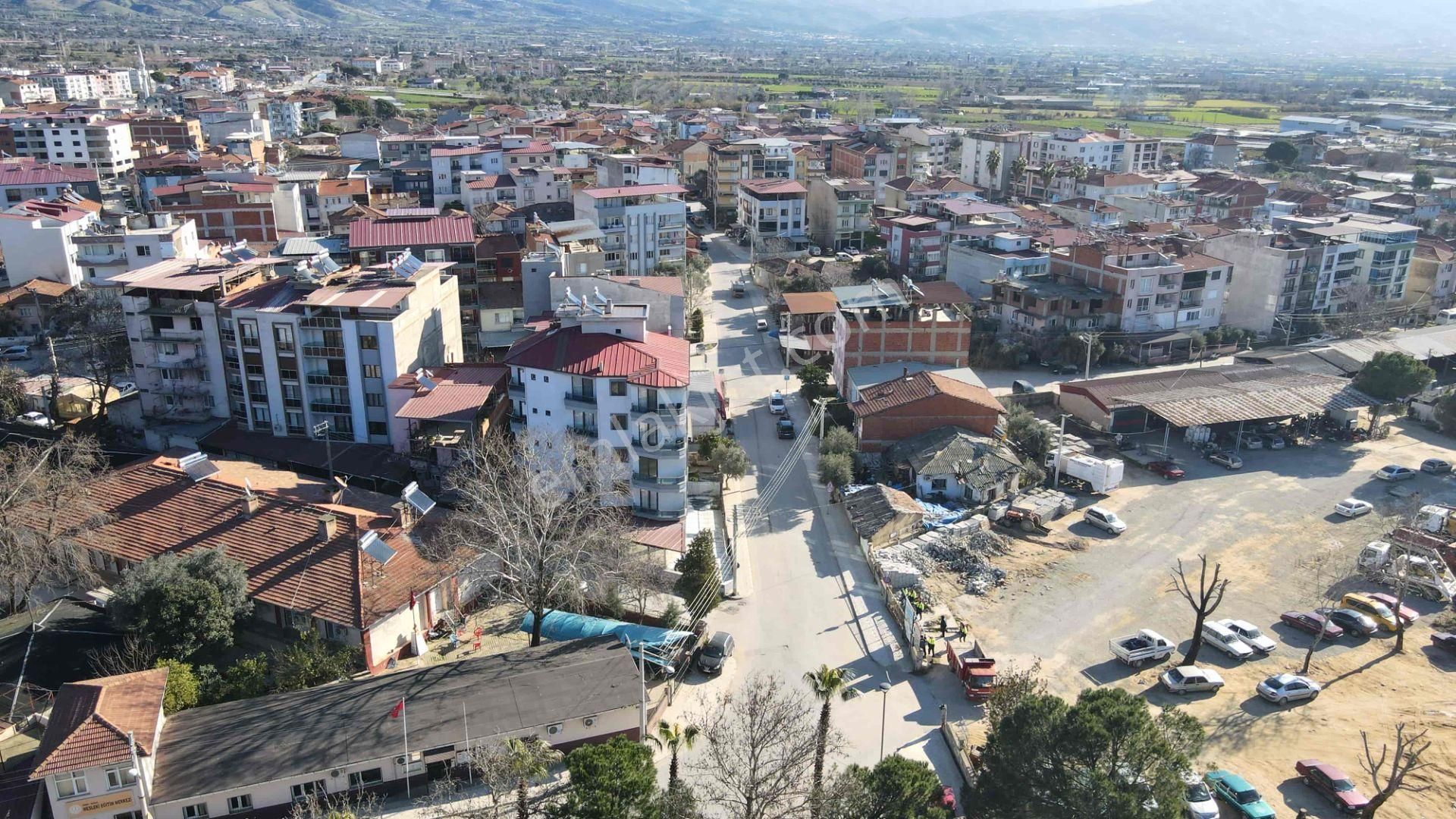 Meta'dan Şantiye Girişinde Cadde Üzeri 267 M² Arsa - Görsel 7