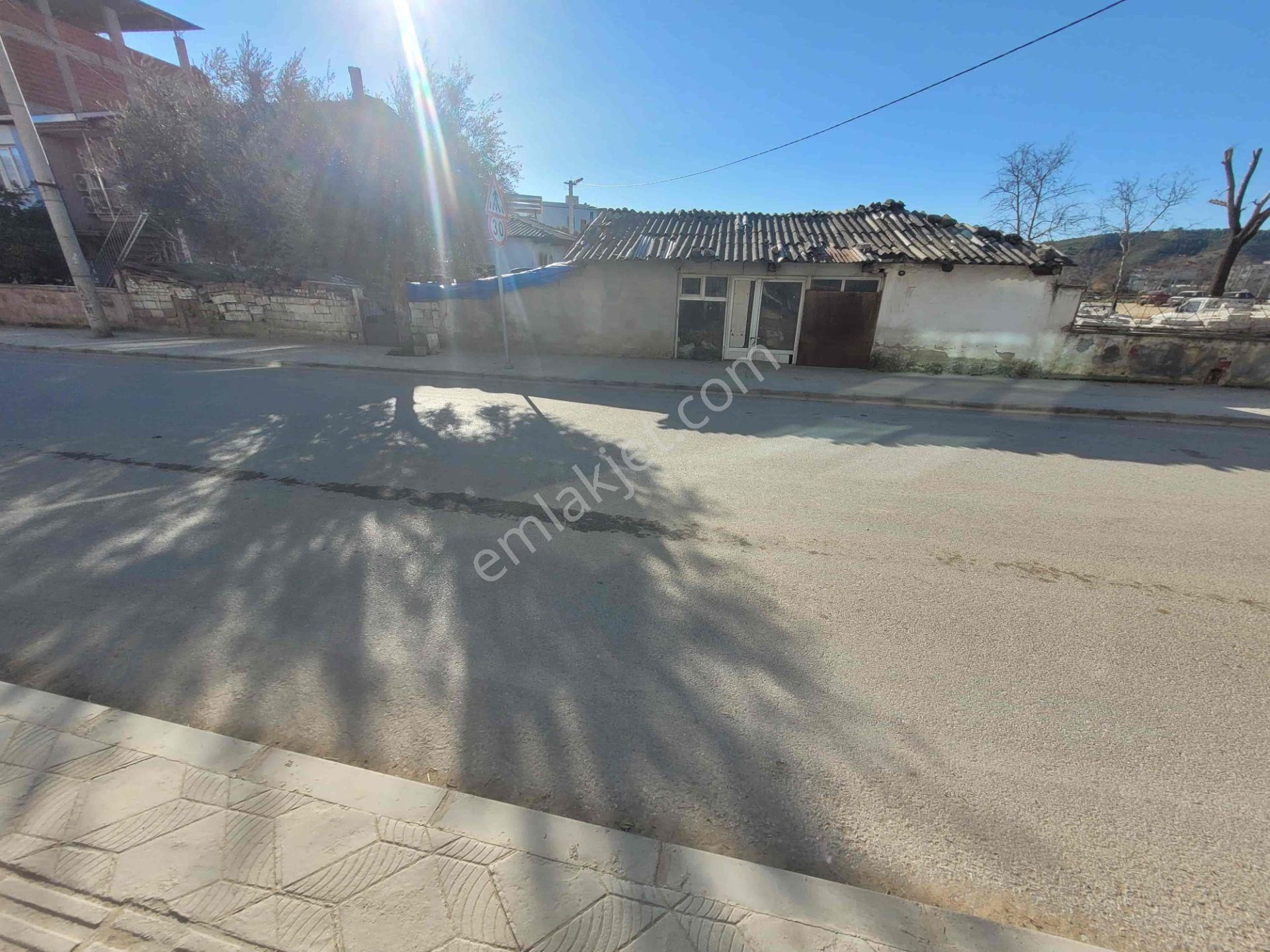 Meta'dan Şantiye Girişinde Cadde Üzeri 267 M² Arsa - Görsel 3