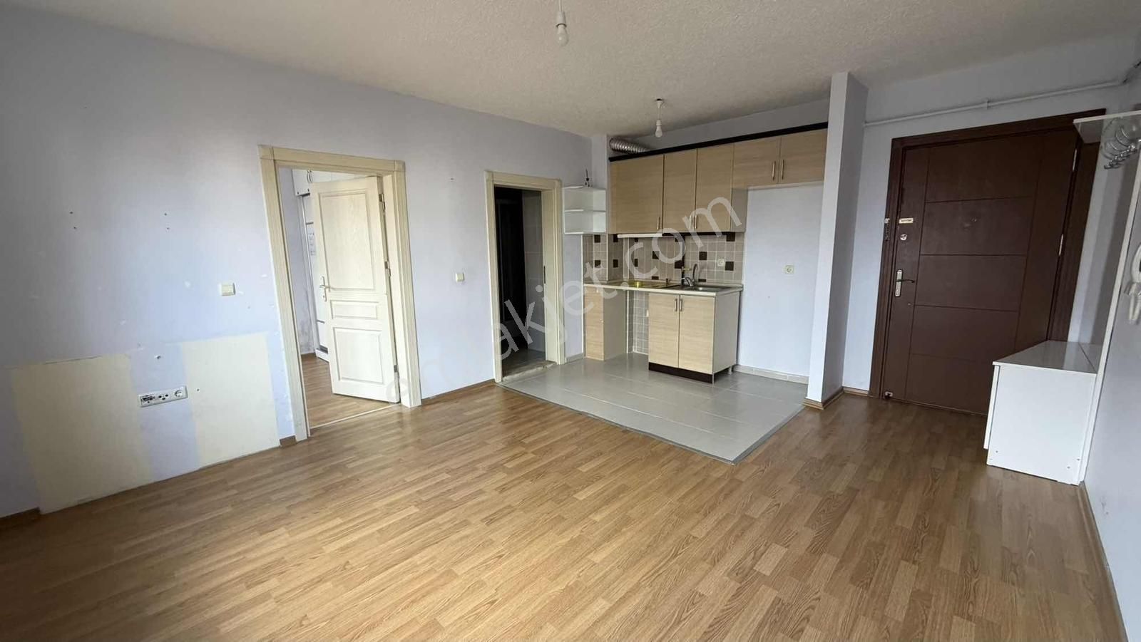 Gödene Mah Hanedan Cd Üzeri Kiralık 1+1 Daire - Görsel 13