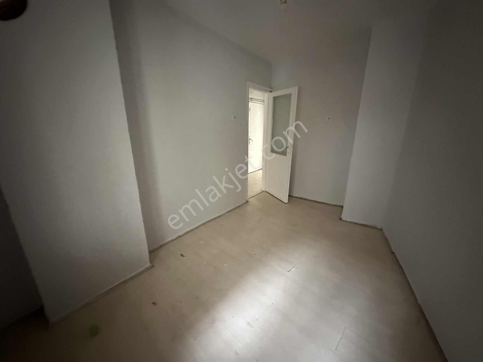 Metroya Yakın İçi Yenilenmiş Yüksek Giriş 2+1 Satılık Daire - Görsel 13