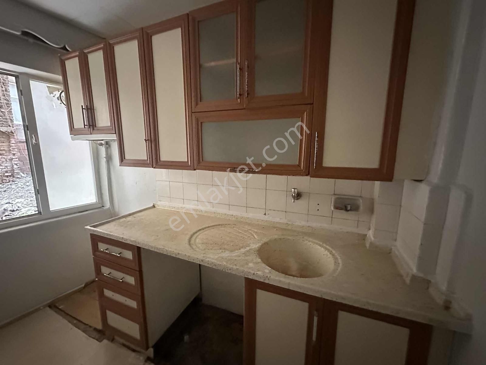 Metroya Yakın İçi Yenilenmiş Yüksek Giriş 2+1 Satılık Daire - Görsel 5