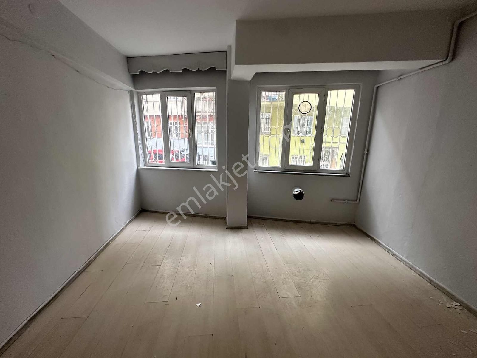 Metroya Yakın İçi Yenilenmiş Yüksek Giriş 2+1 Satılık Daire - Görsel 10