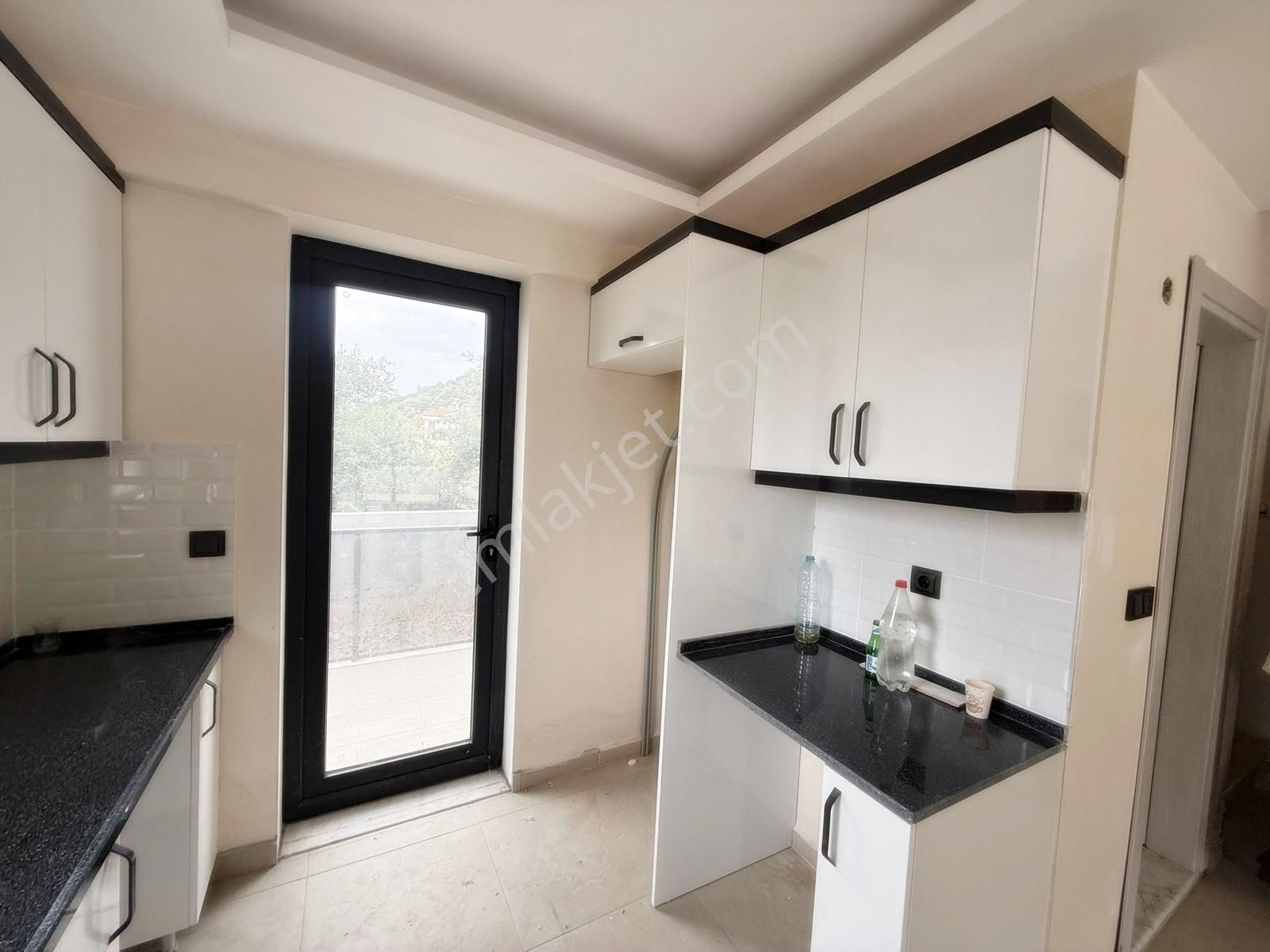 Çalıca'da Merkeze Yakın Sıfır Lüks Tripleks 4+1 Villa - Görsel 22