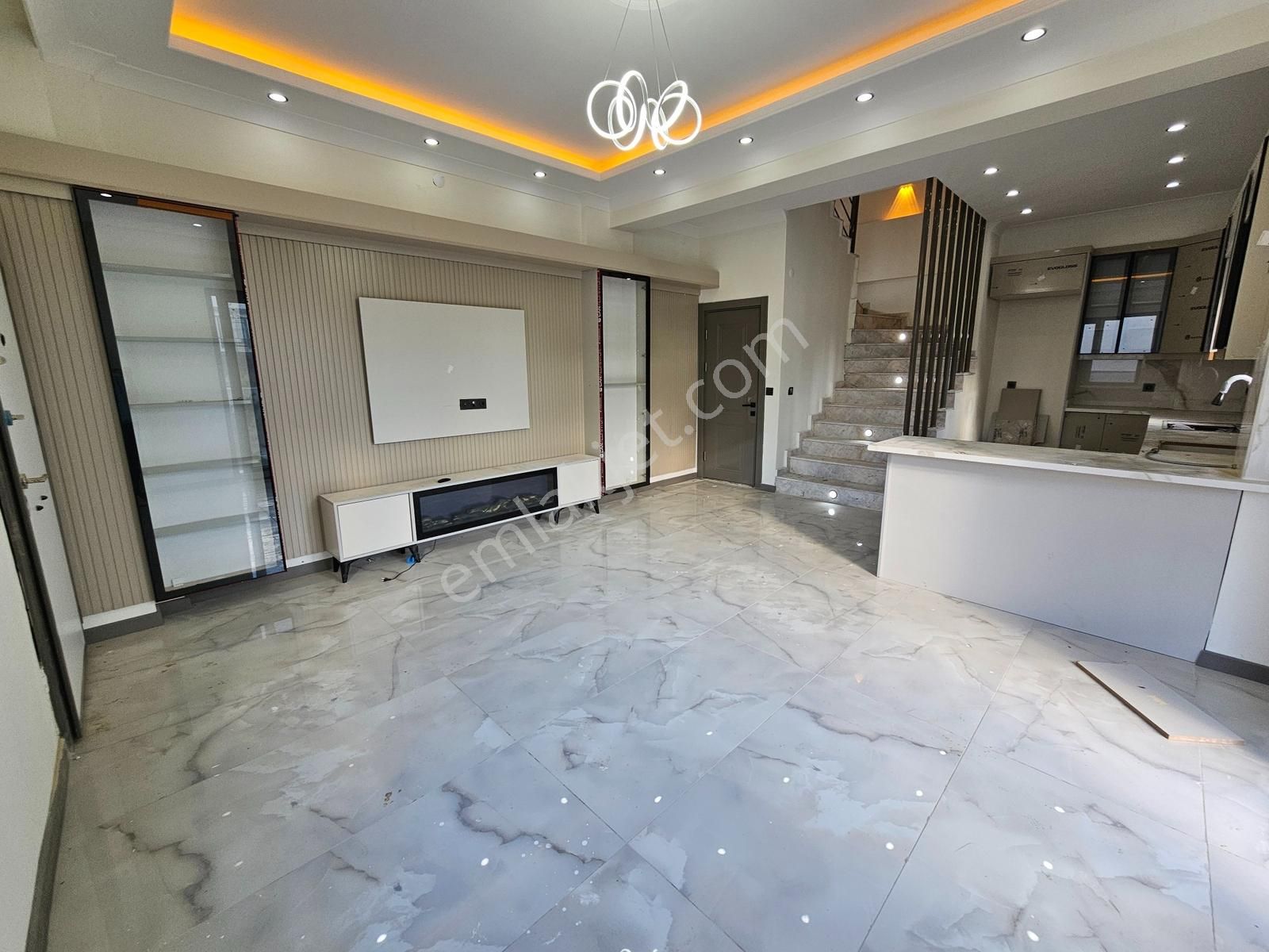 Deniz'e 2.parsel 4+1 Müstakil Havuzlu,ebeveyn Banyolu Lüks Villa - Görsel 24