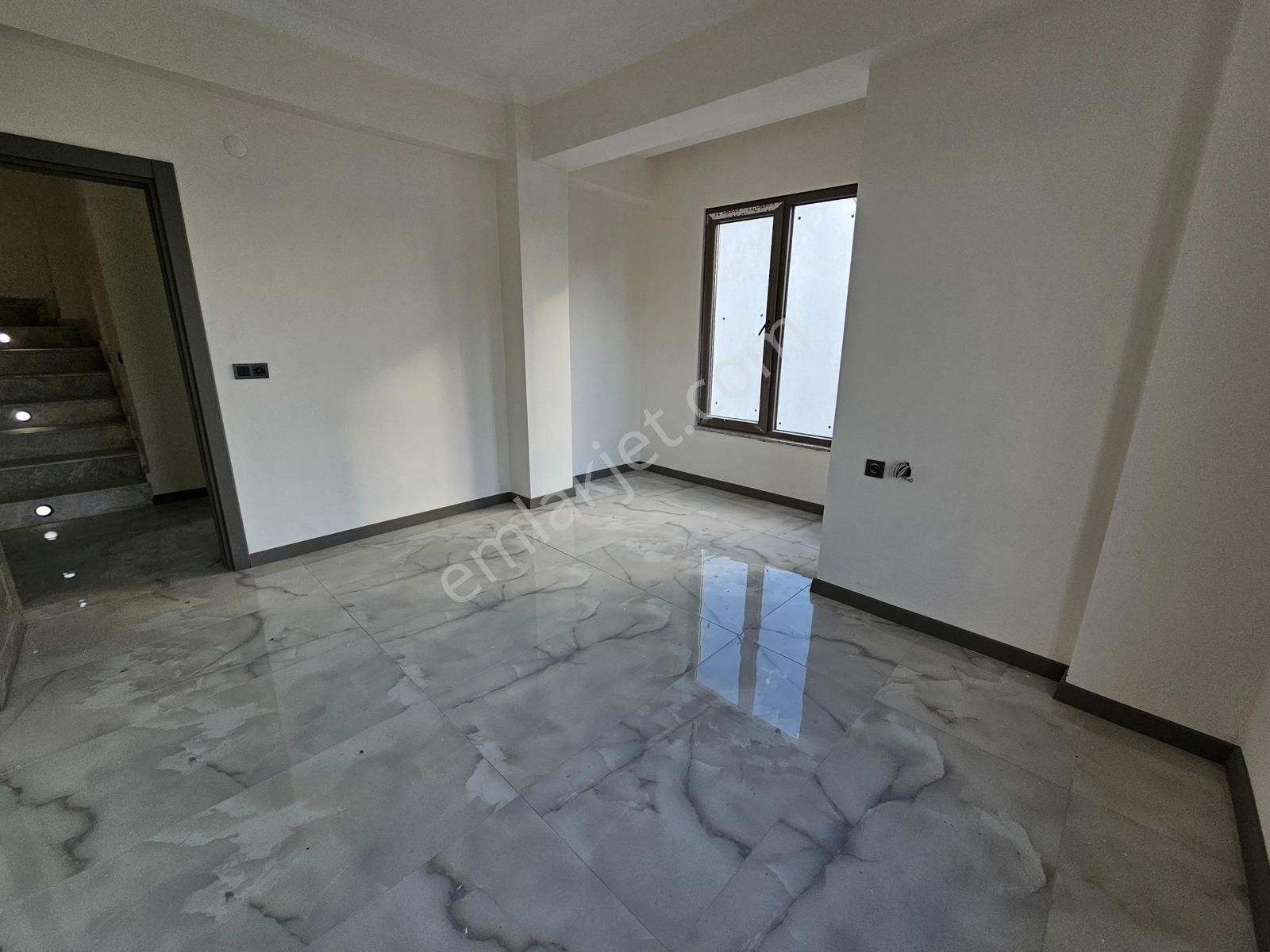 Deniz'e 2.parsel 4+1 Müstakil Havuzlu,ebeveyn Banyolu Lüks Villa - Görsel 9