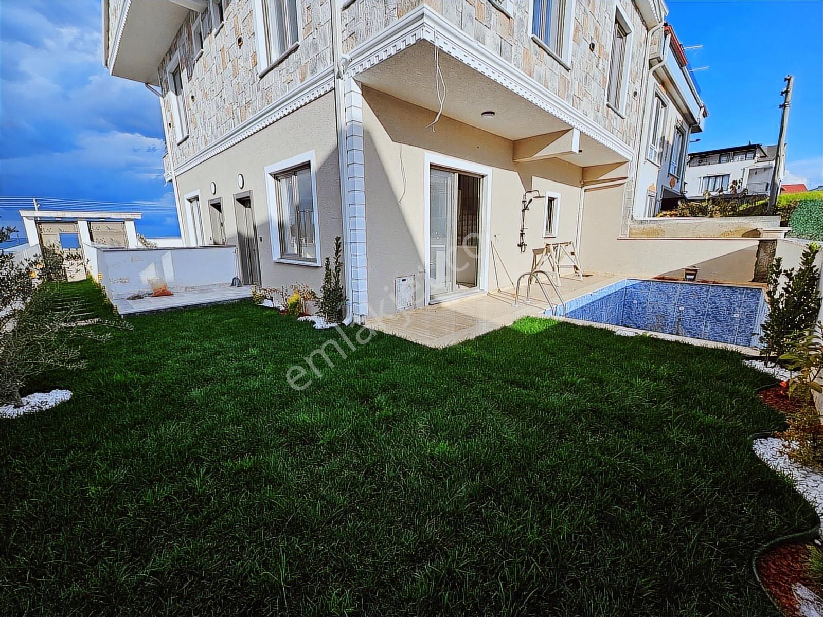 Deniz'e 2.parsel 4+1 Müstakil Havuzlu,ebeveyn Banyolu Lüks Villa - Görsel 16
