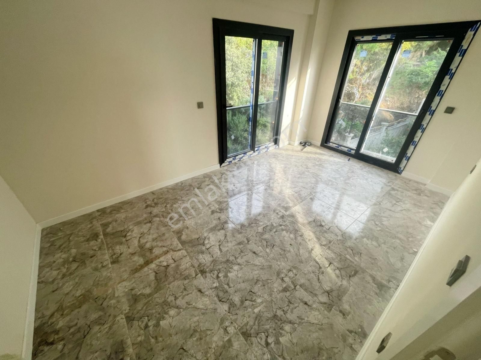 Patlangıç'ta 3+1 Geniş Satılık Daire - Görsel 14