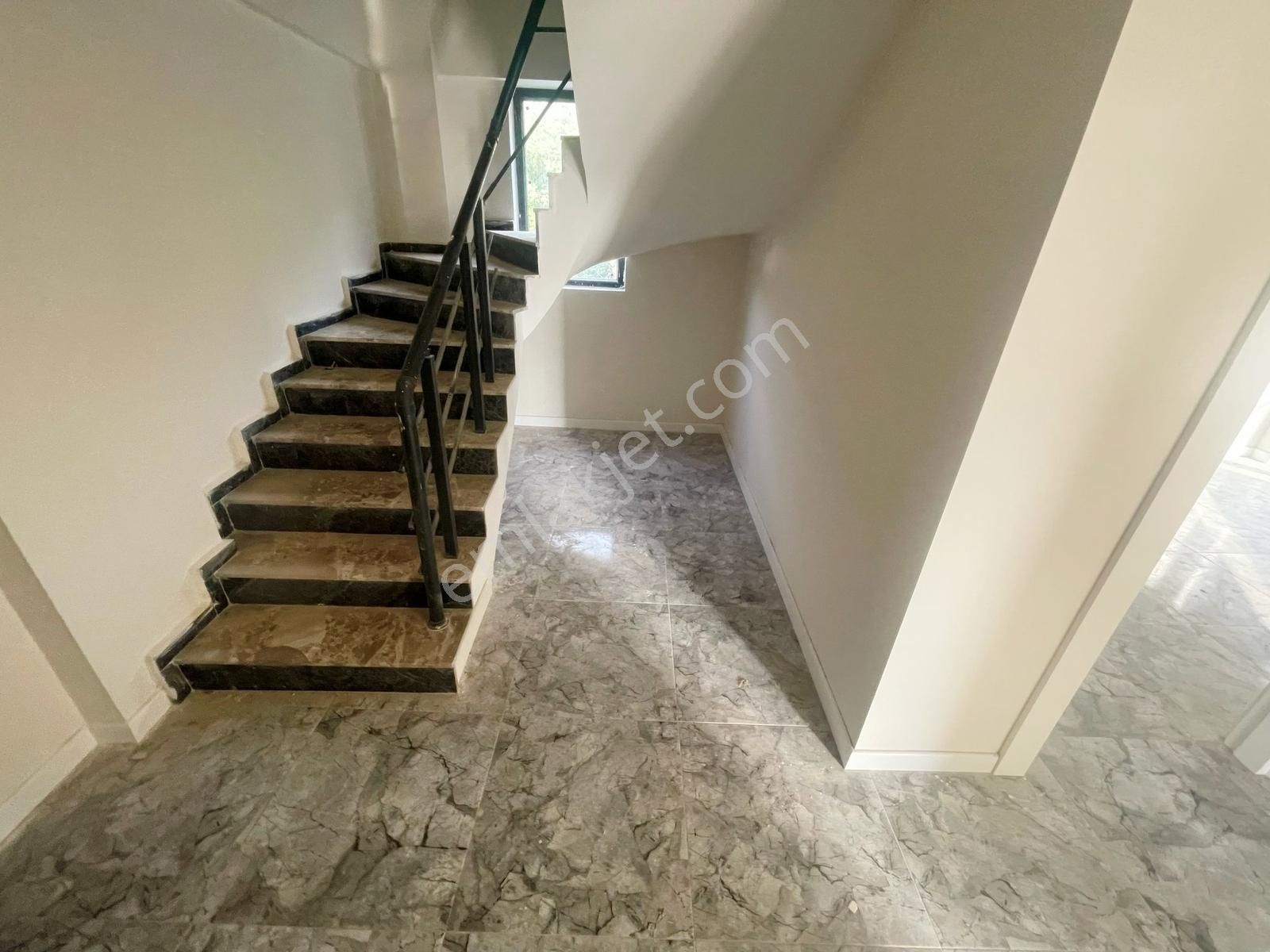 Patlangıç'ta 3+1 Geniş Satılık Daire - Görsel 8