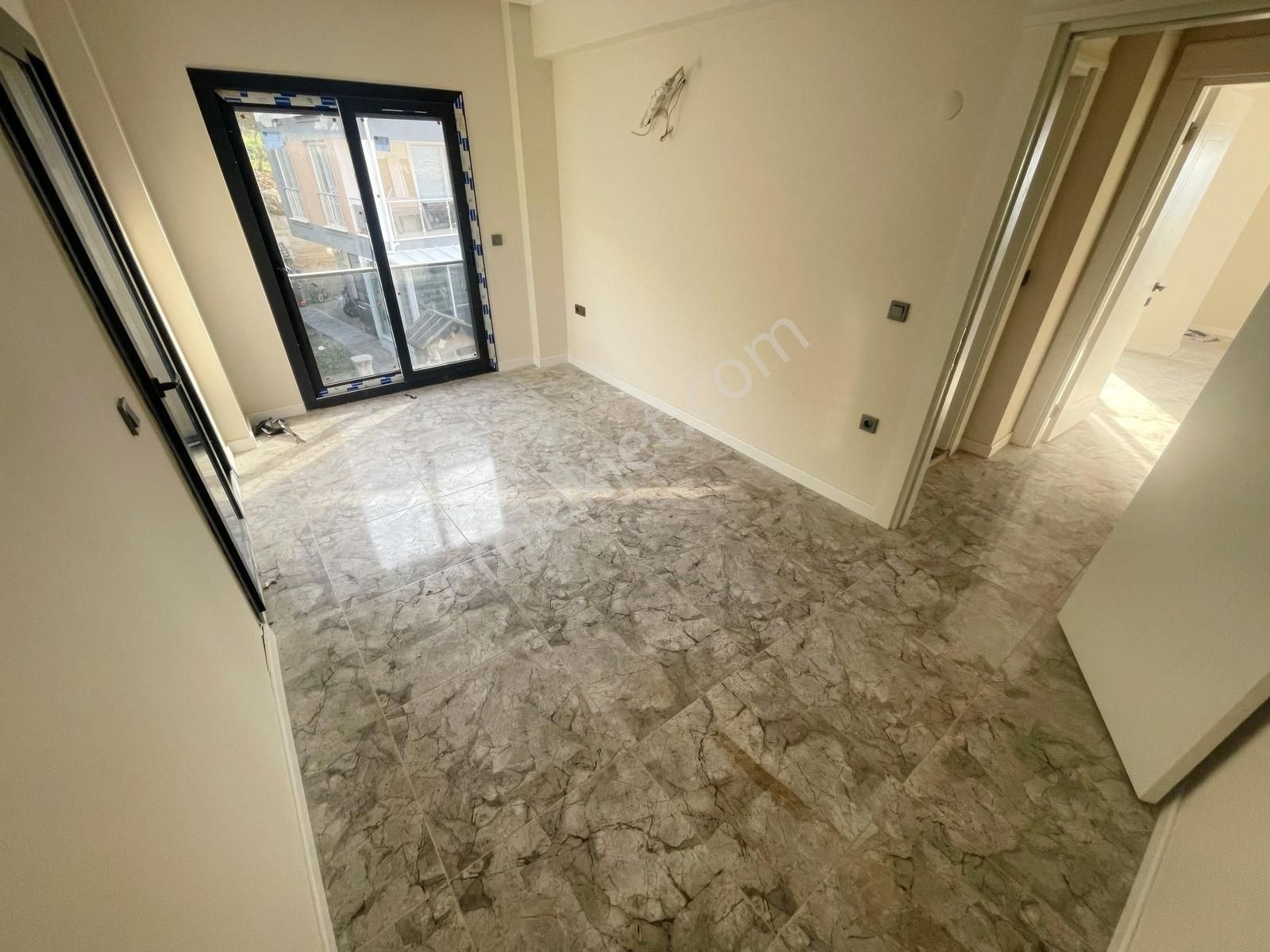 Patlangıç'ta 3+1 Geniş Satılık Daire - Görsel 2