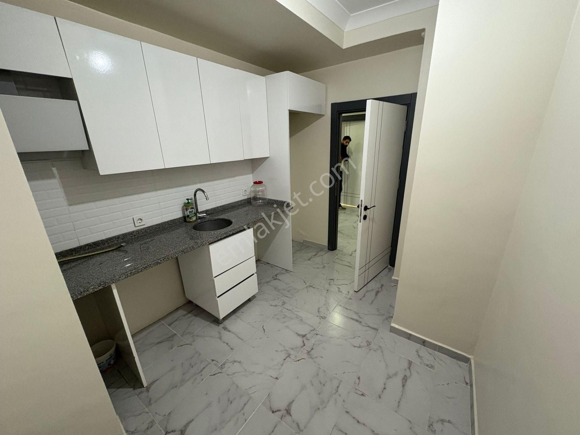 Özgür İnşaat"tan Malkoçoğlu Mah"de 2+1 100m2 Bahçe Katı Kiralık Daire - Görsel 5