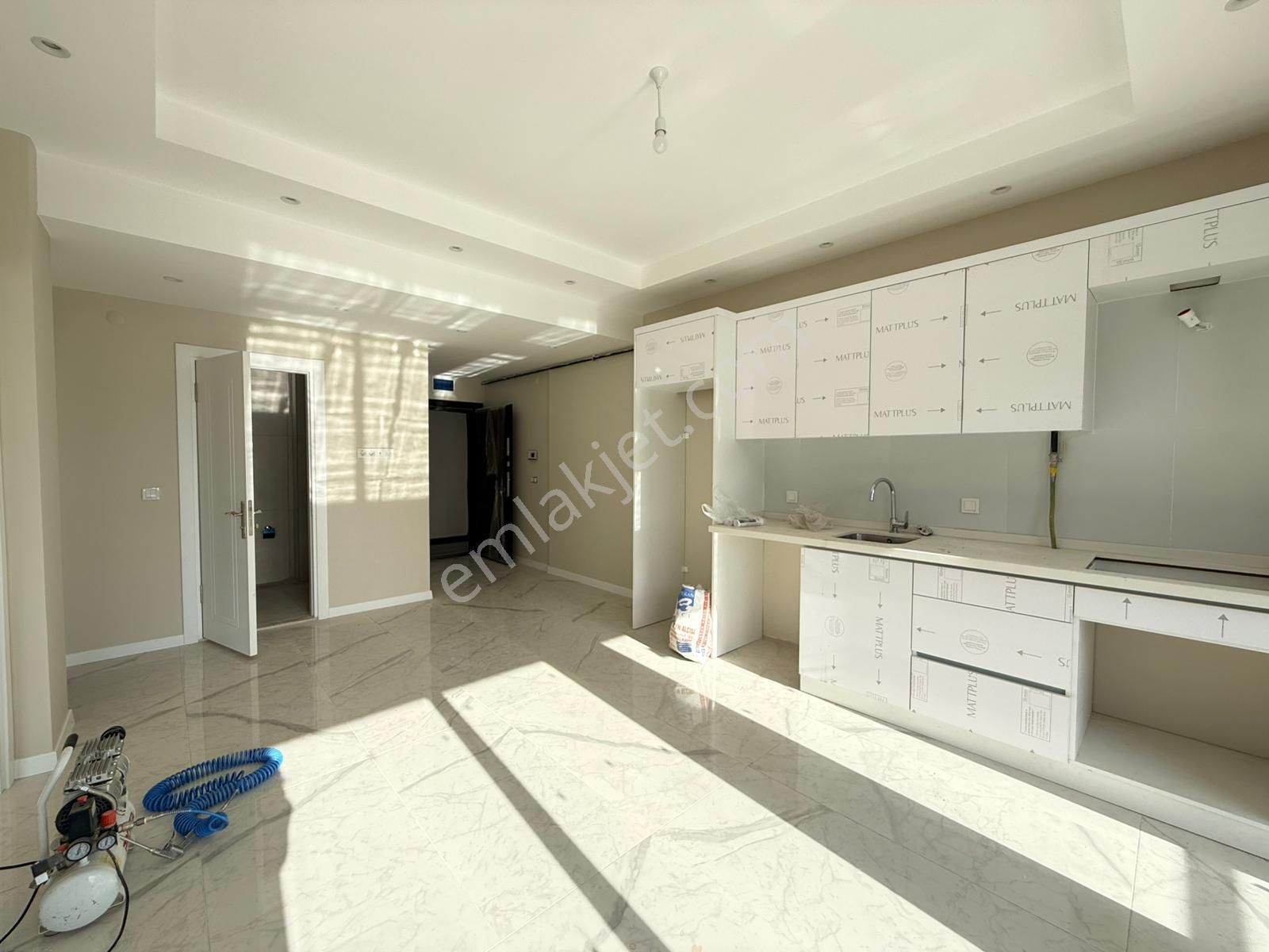 Cb King'den Plevne Mah. Savaştepe Caddesi 2+1 Kiralık Ofis - Görsel 2