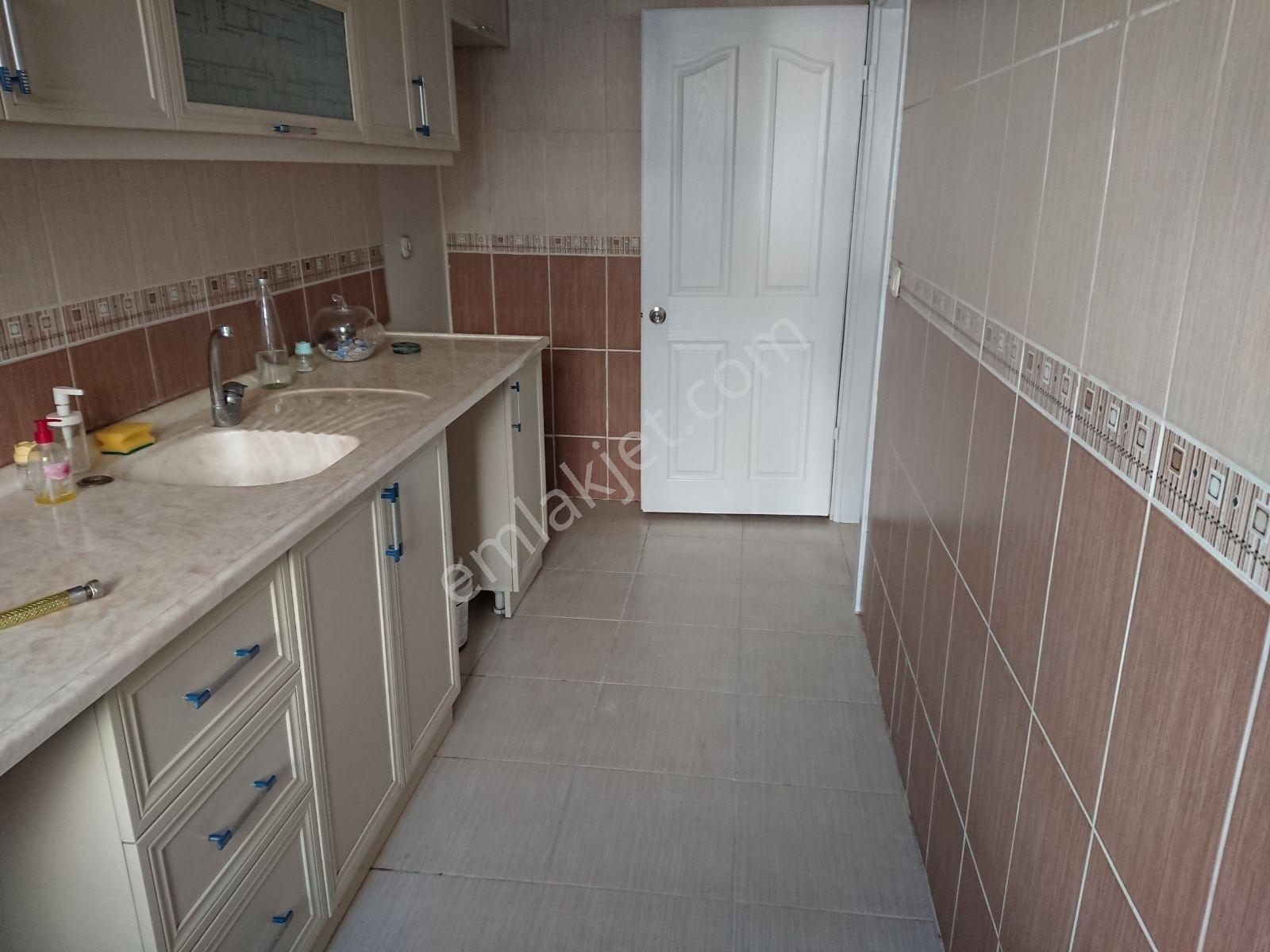 Kocamustafapaşa Yeni Bina Merkezi Konum Çiftcephe 1.kat 2+1 70mk - Görsel 12
