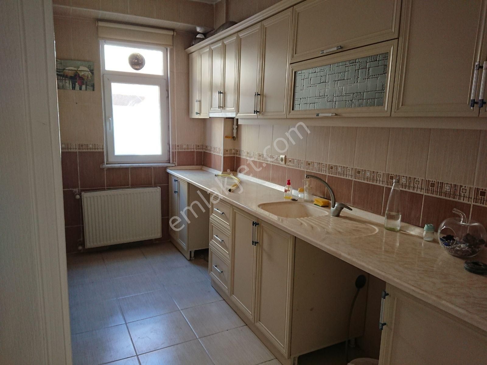 Kocamustafapaşa Yeni Bina Merkezi Konum Çiftcephe 1.kat 2+1 70mk