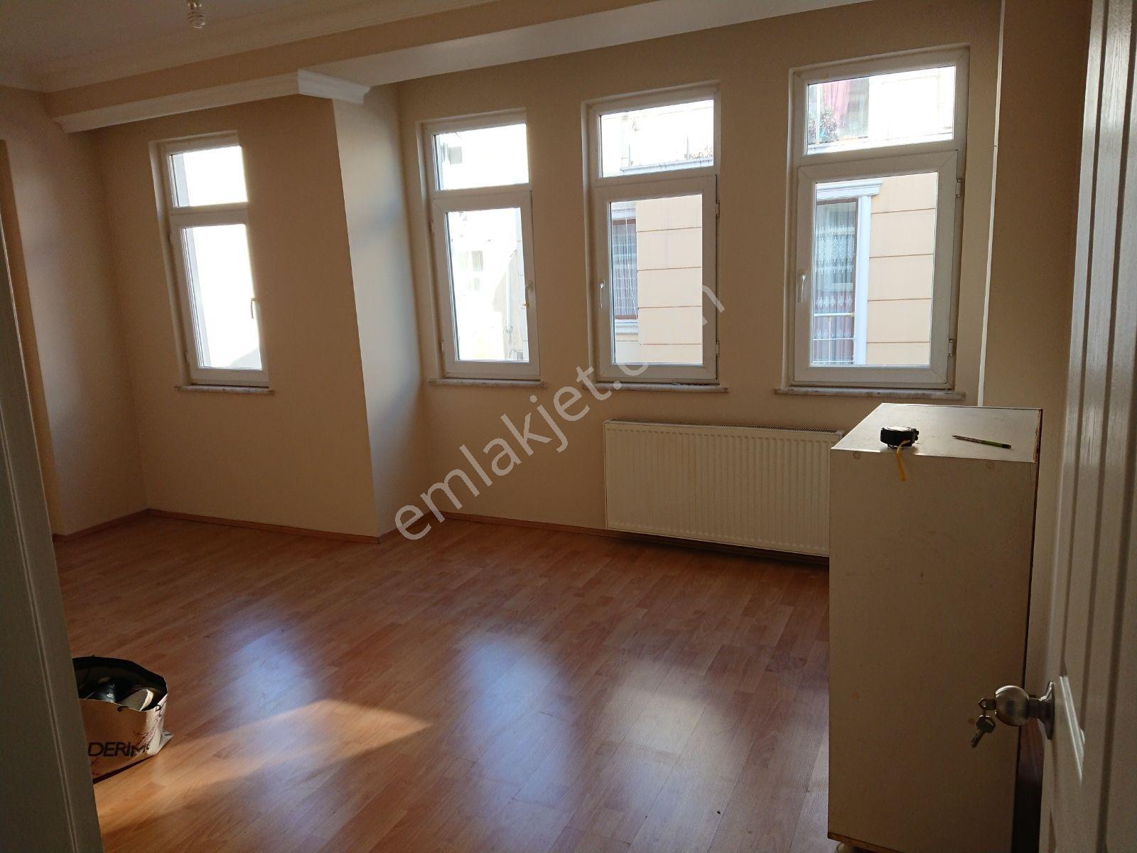 Kocamustafapaşa Yeni Bina Merkezi Konum Çiftcephe 1.kat 2+1 70mk - Görsel 13