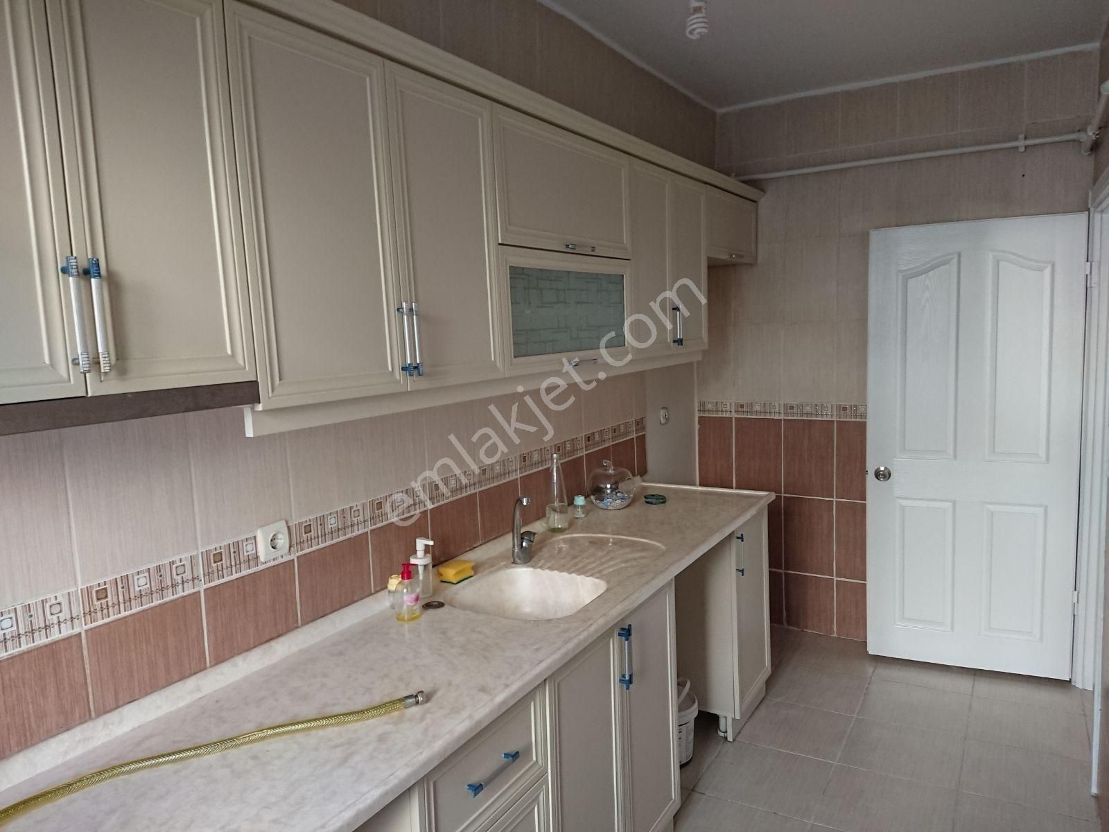 Kocamustafapaşa Yeni Bina Merkezi Konum Çiftcephe 1.kat 2+1 70mk - Görsel 17
