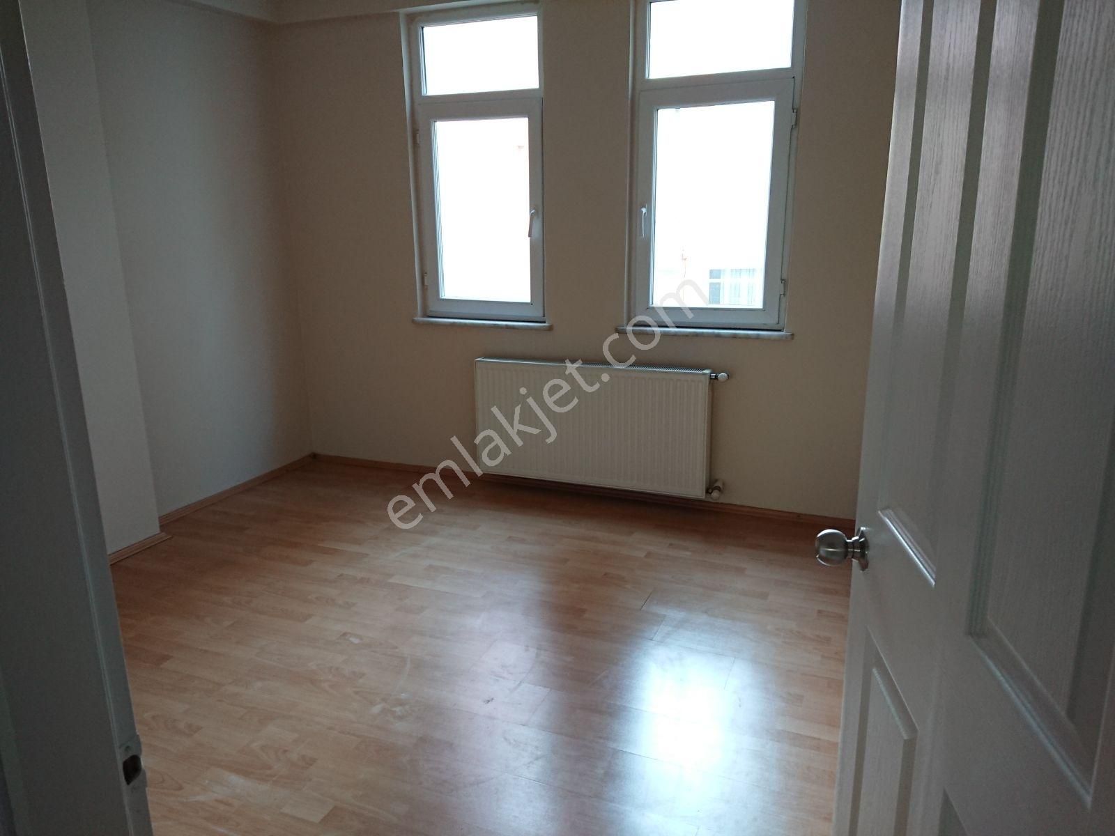 Kocamustafapaşa Yeni Bina Merkezi Konum Çiftcephe 1.kat 2+1 70mk - Görsel 10