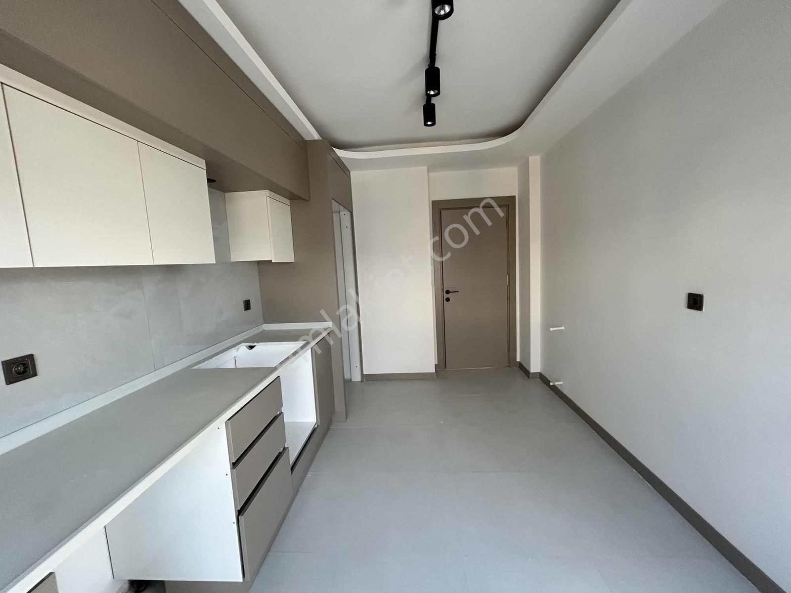 Erenköy'de Satılık 2+1 Lüks Daire Çok Şık Çok Güzel Kalite - Görsel 26