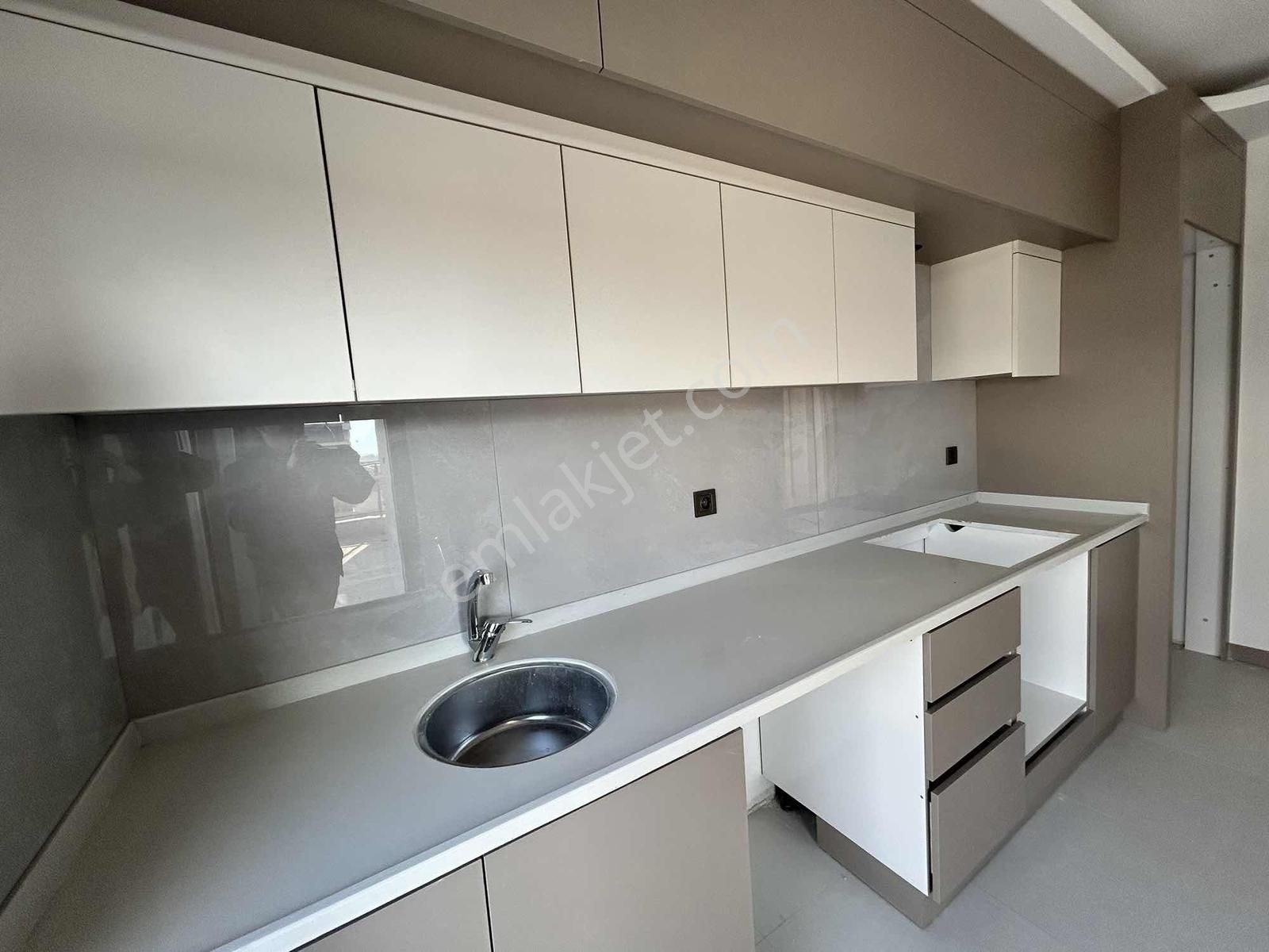 Erenköy'de Satılık 2+1 Lüks Daire Çok Şık Çok Güzel Kalite - Görsel 24