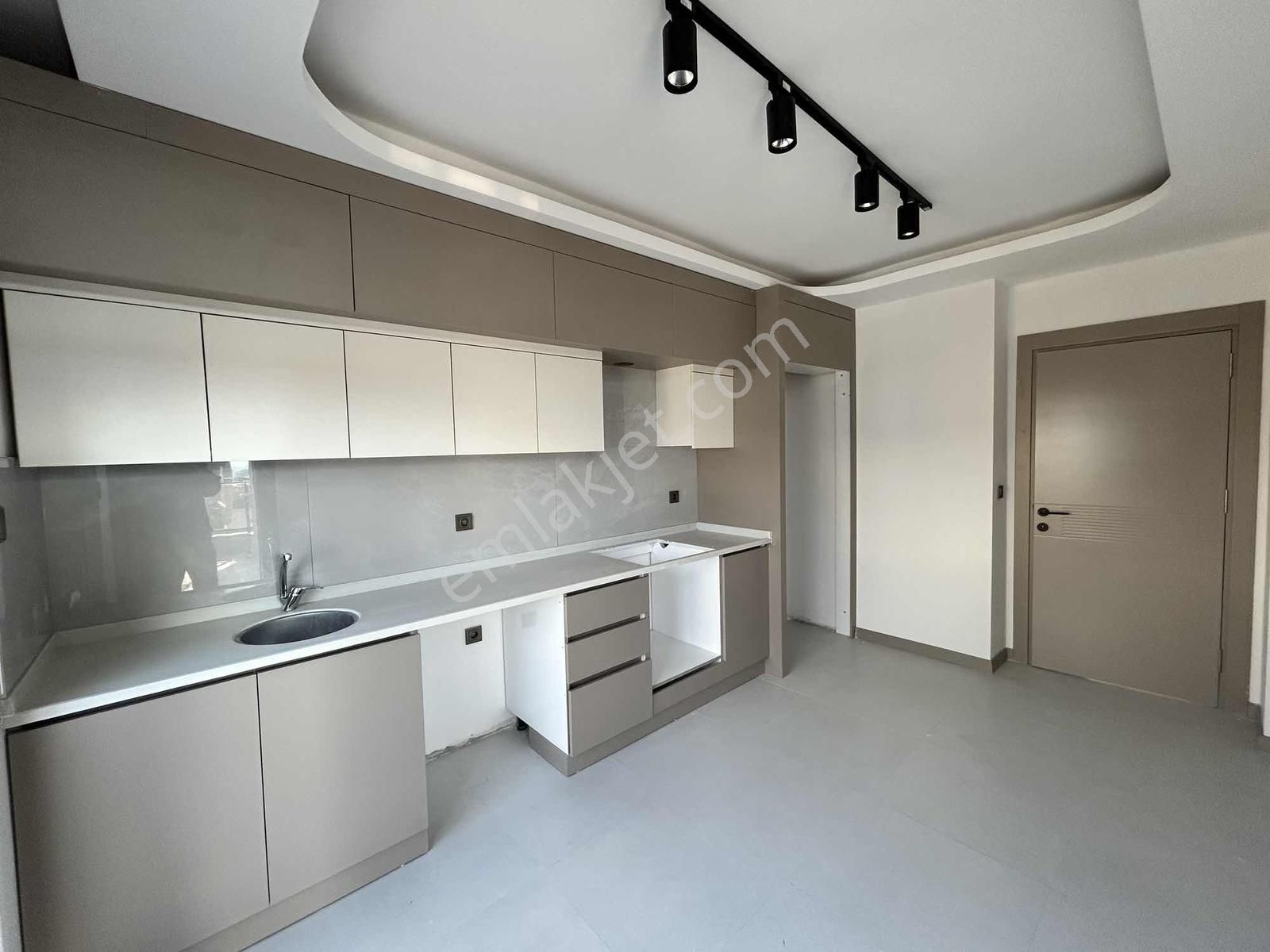 Erenköy'de Satılık 2+1 Lüks Daire Çok Şık Çok Güzel Kalite - Görsel 16