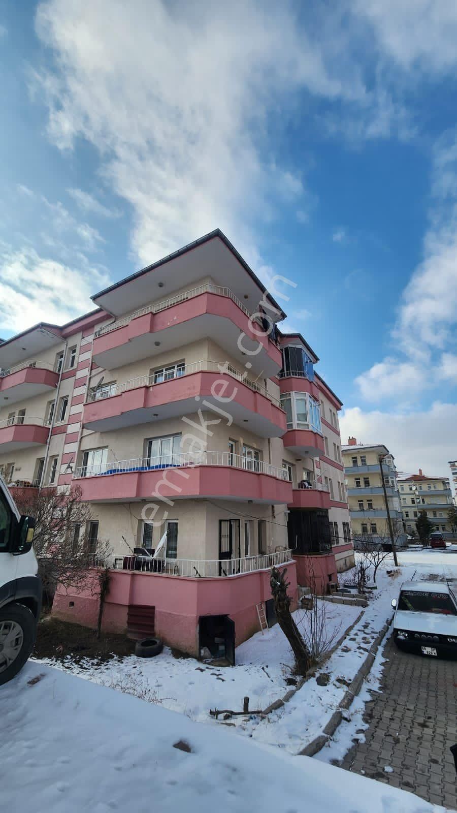 Niğde Mer. Selçuk Mah Kanal Buyun Da Satılık Daire