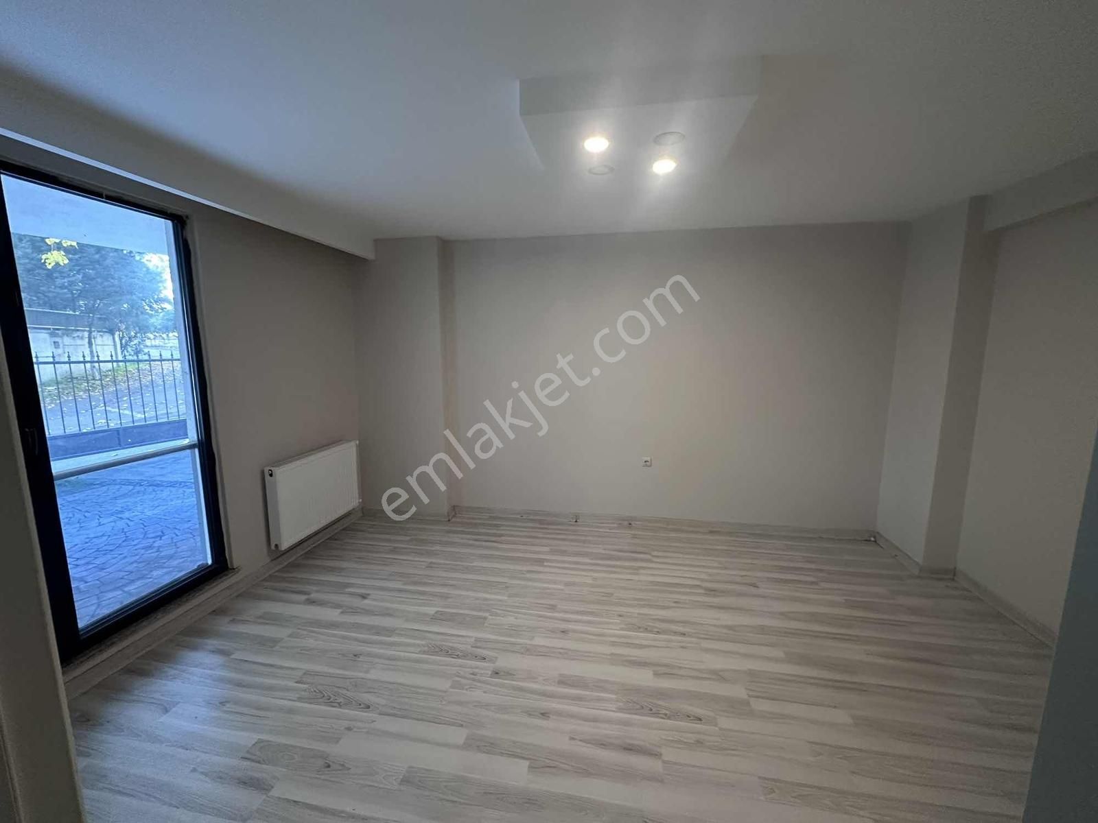 Emlaklar Bölgesinde Satılık 1+1 - Görsel 11