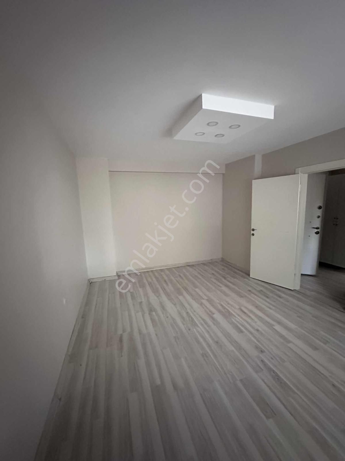 Emlaklar Bölgesinde Satılık 1+1 - Görsel 7