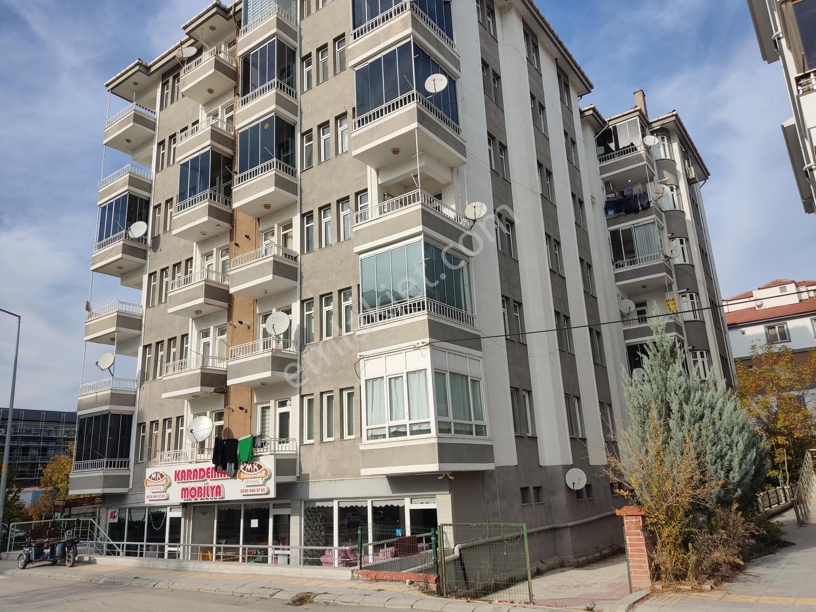 Cumhuriyet Mahallesi Lise Karşısında 3+1 Geniş Daire - Görsel 14