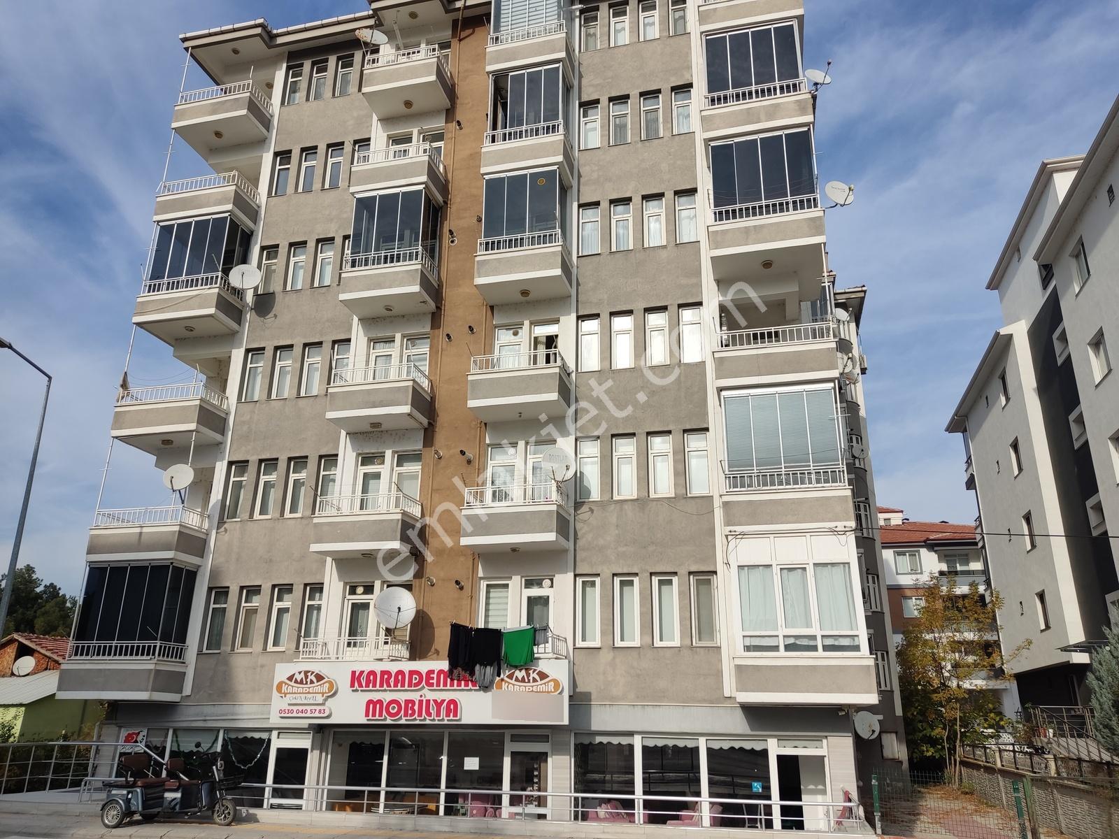 Cumhuriyet Mahallesi Lise Karşısında 3+1 Geniş Daire - Görsel 12