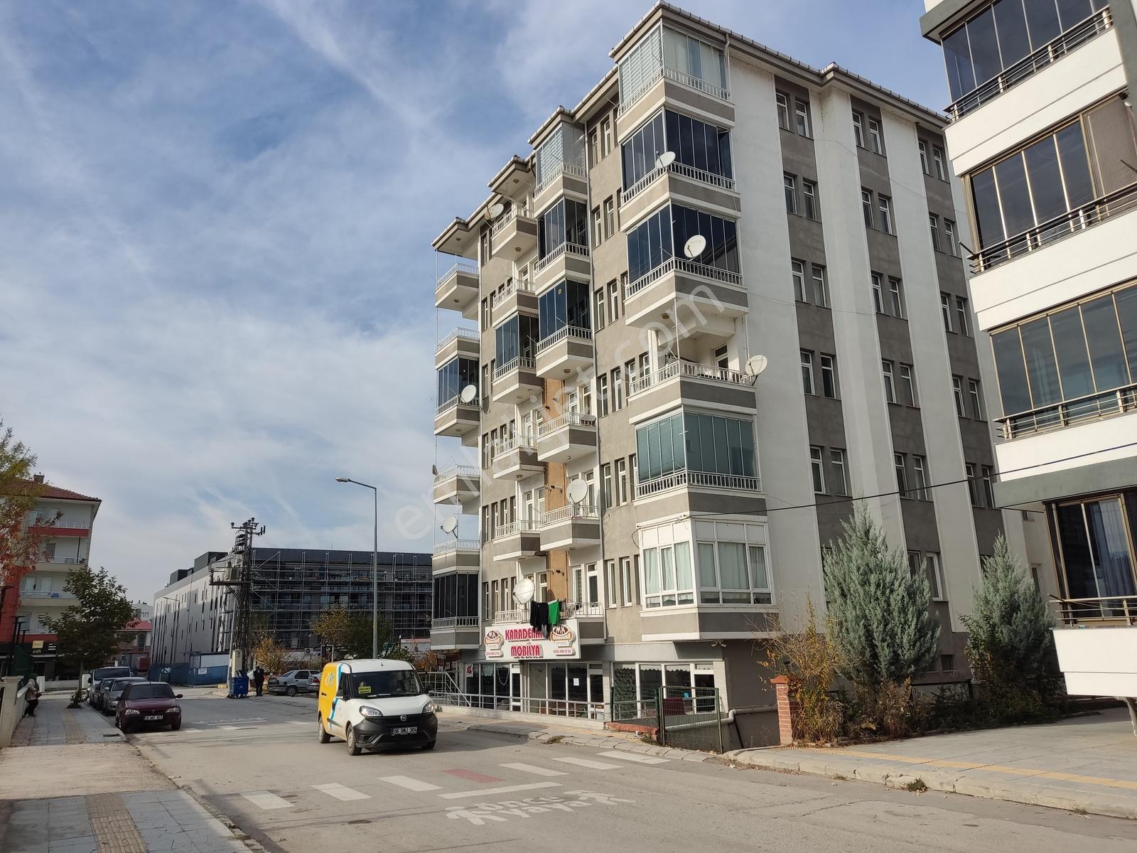 Cumhuriyet Mahallesi Lise Karşısında 3+1 Geniş Daire - Görsel 28