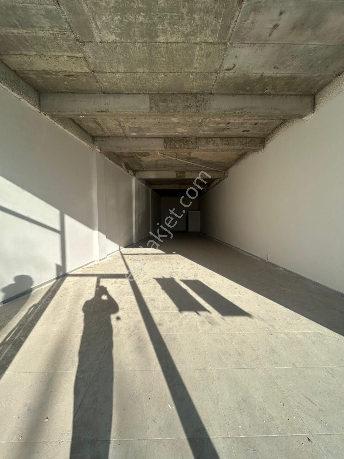 Millioğlu İnşaat'tan Karacaahmet'te Satılık Ticari Dükkan - Görsel 3