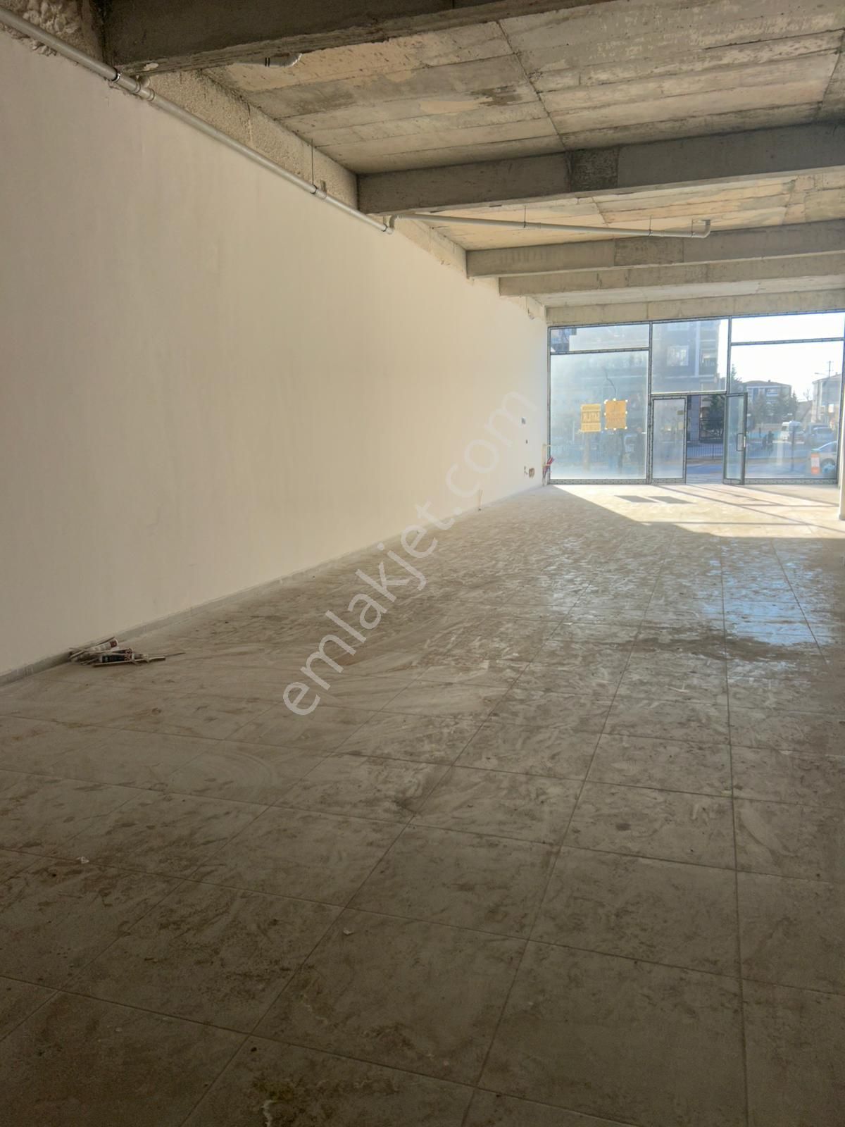 Millioğlu İnşaat'tan Karacaahmet'te Satılık Ticari Dükkan - Görsel 4