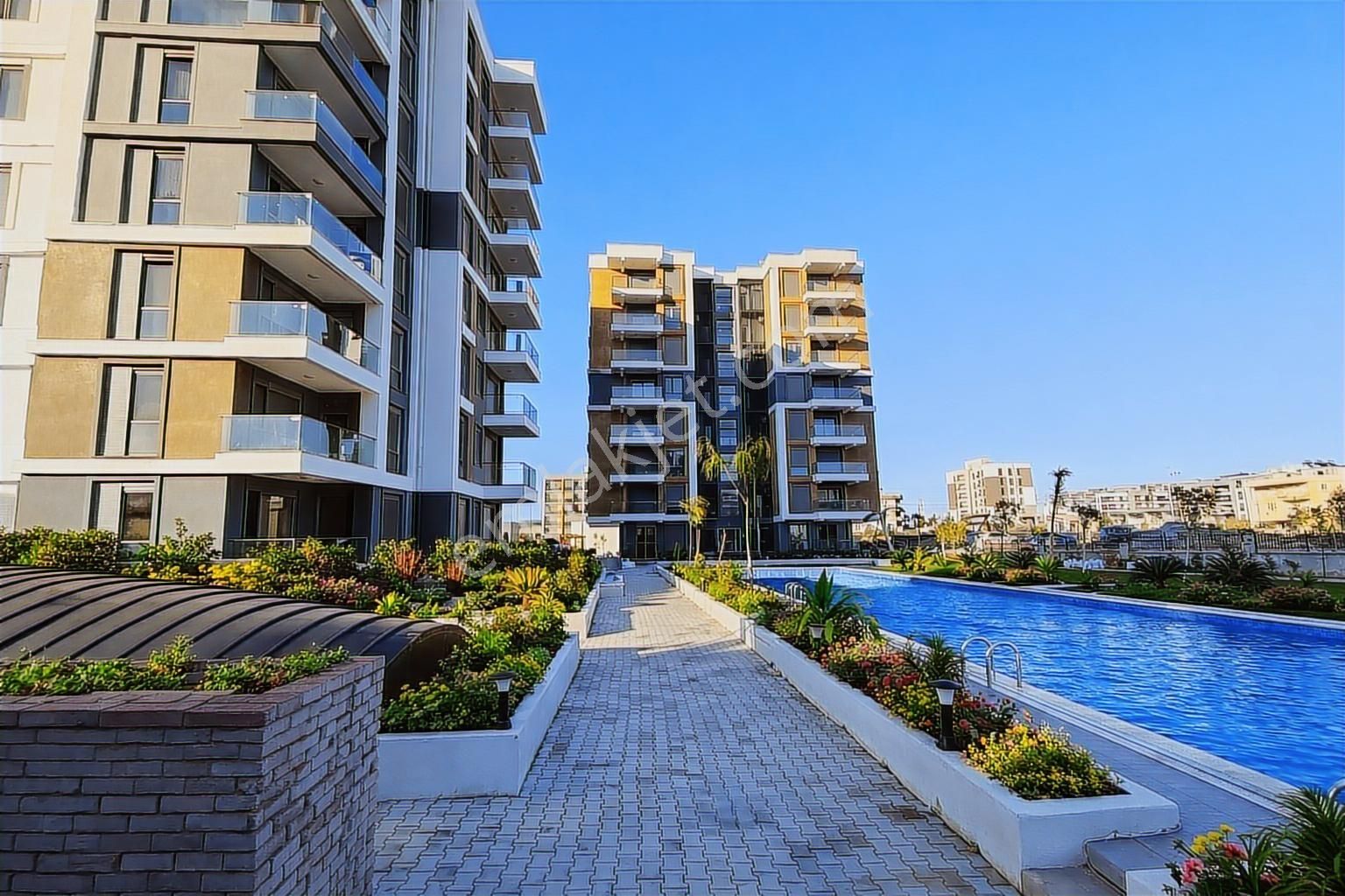 Altıntaş'ta Konsept Sitede Havuz Cephe 2+1 Ayrı Mutfaklı Satılık - Görsel 19