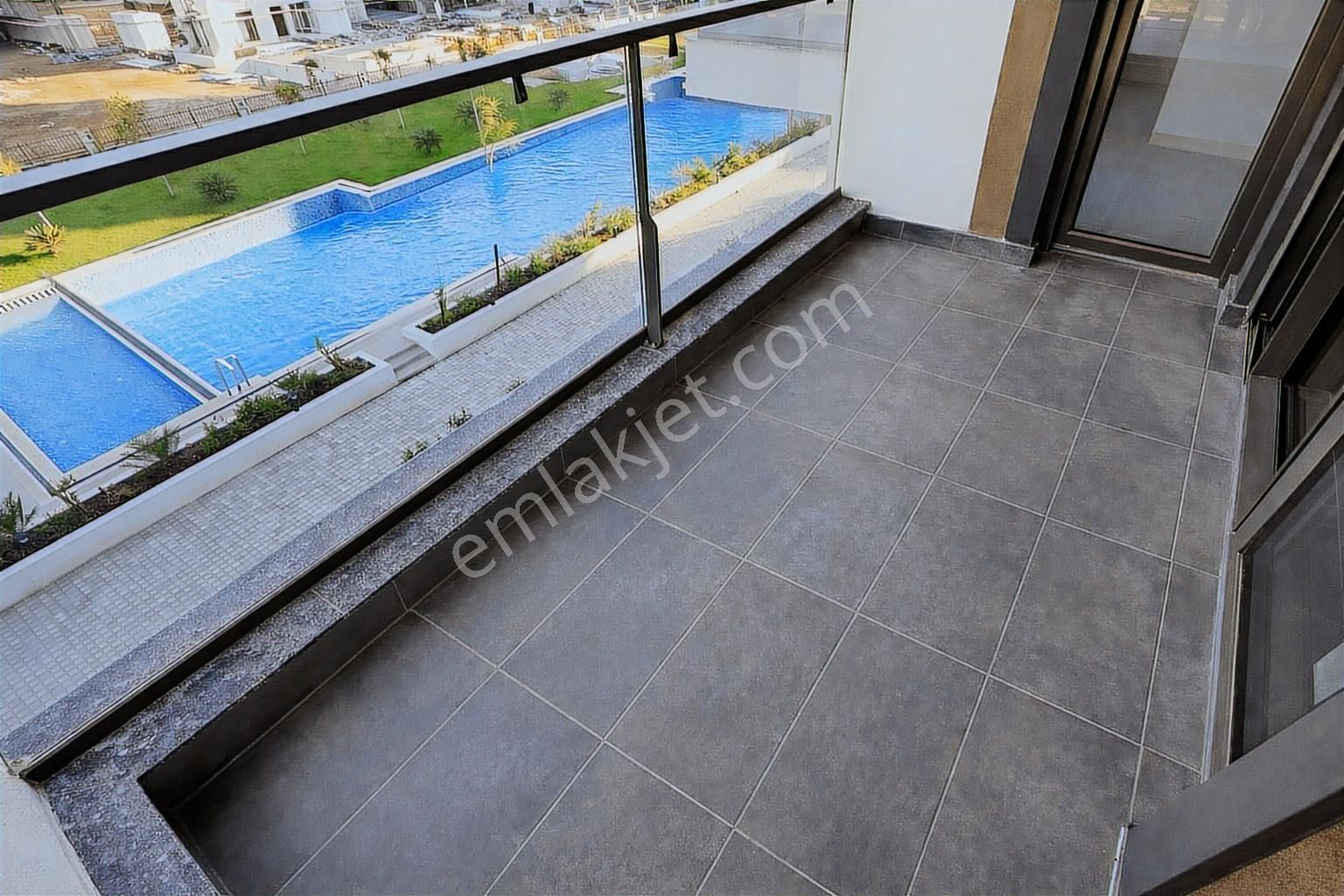 Altıntaş'ta Konsept Sitede Havuz Cephe 2+1 Ayrı Mutfaklı Satılık - Görsel 15