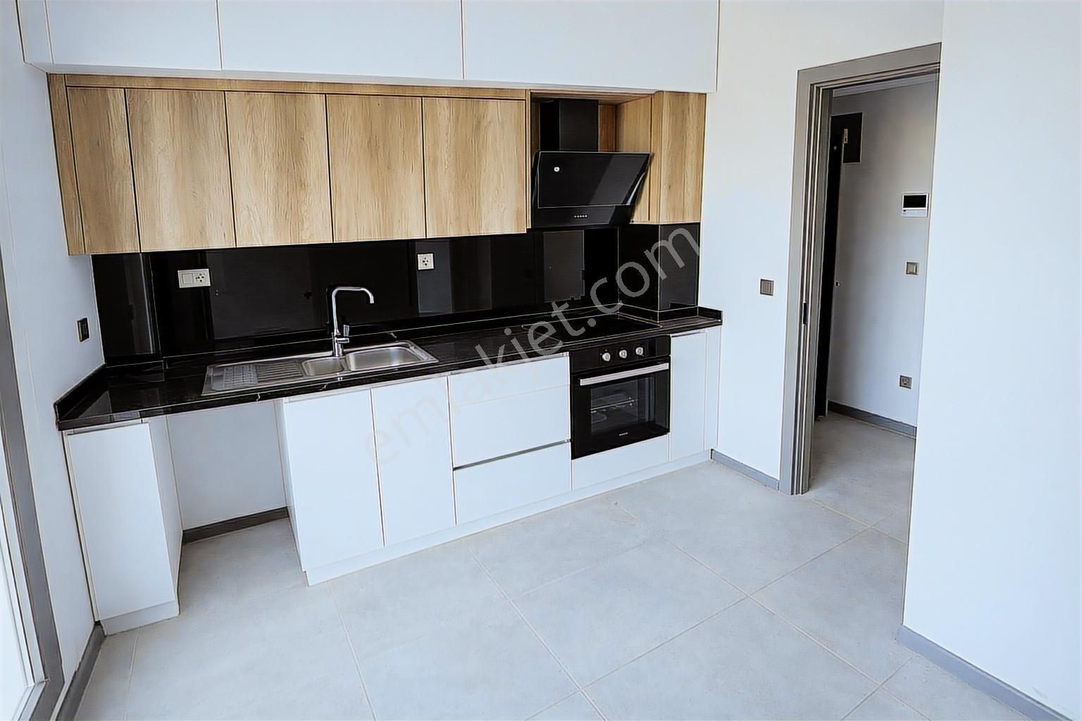 Altıntaş'ta Konsept Sitede Havuz Cephe 2+1 Ayrı Mutfaklı Satılık - Görsel 11