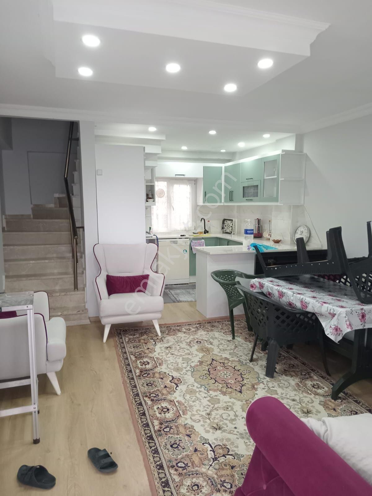 Kartallar'dan İki Katlı Merkezde Masrafsız Teraslı Bahçeli Yazlık Villa - Görsel 12