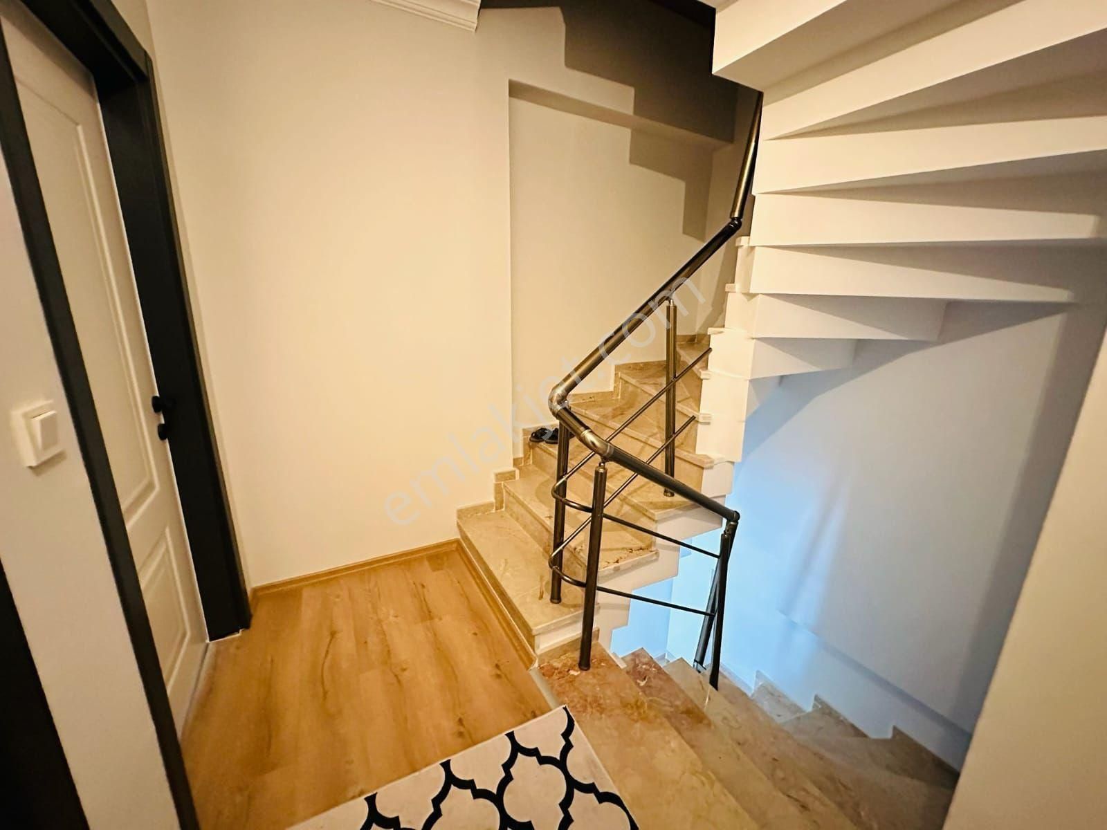 Kartallar'dan İki Katlı Merkezde Masrafsız Teraslı Bahçeli Yazlık Villa - Görsel 19