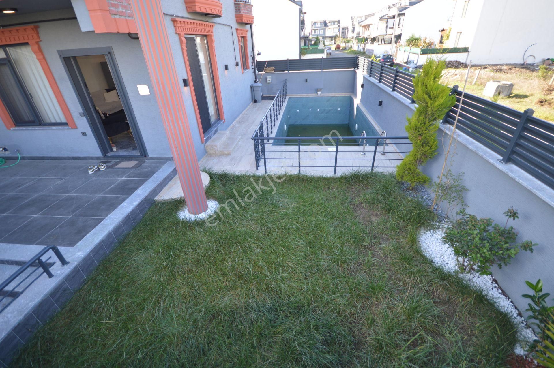 Kocaali De Havuzlu Köşe Parsel 4+1 Villa - Görsel 17