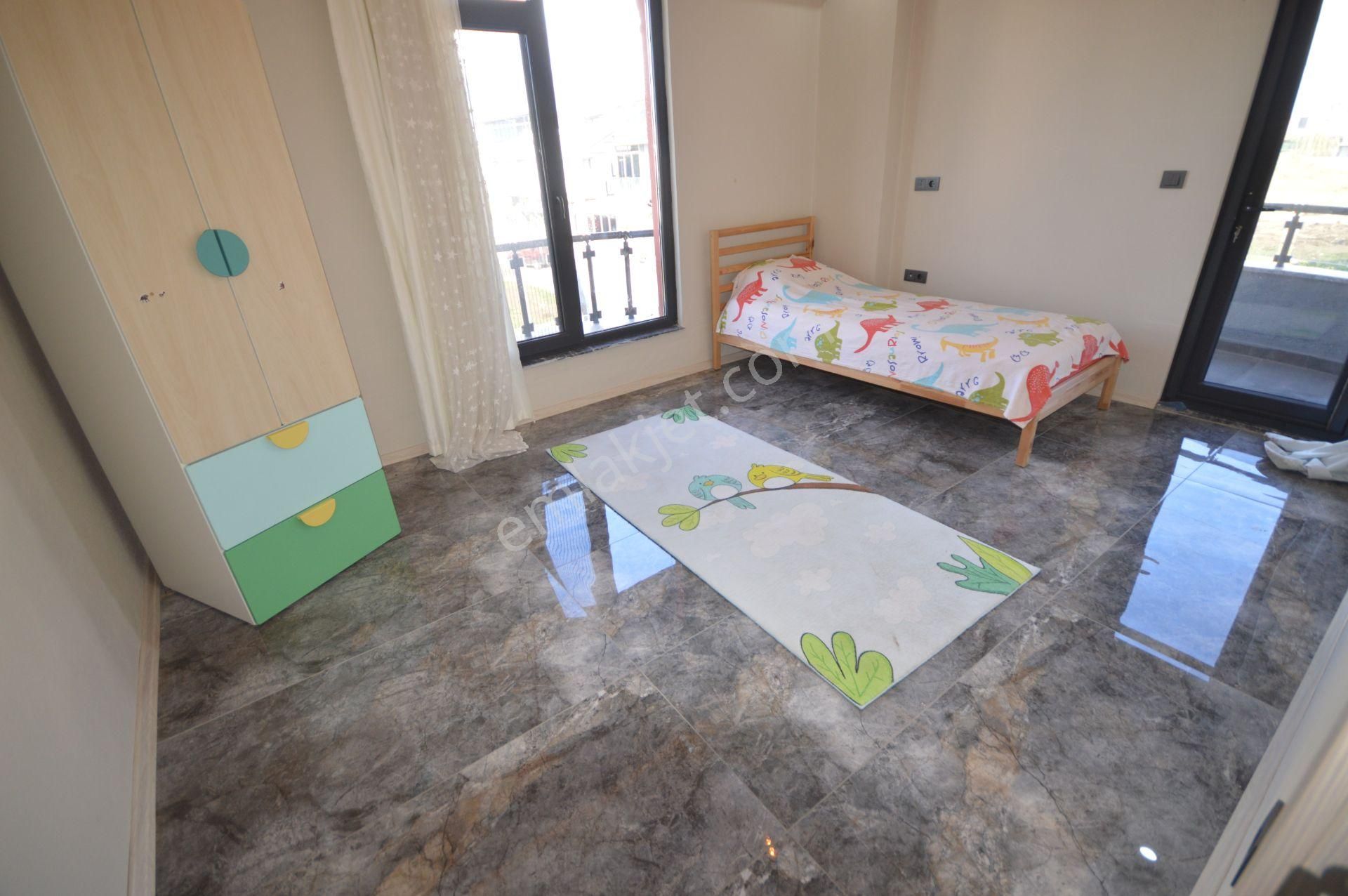 Kocaali De Havuzlu Köşe Parsel 4+1 Villa - Görsel 31