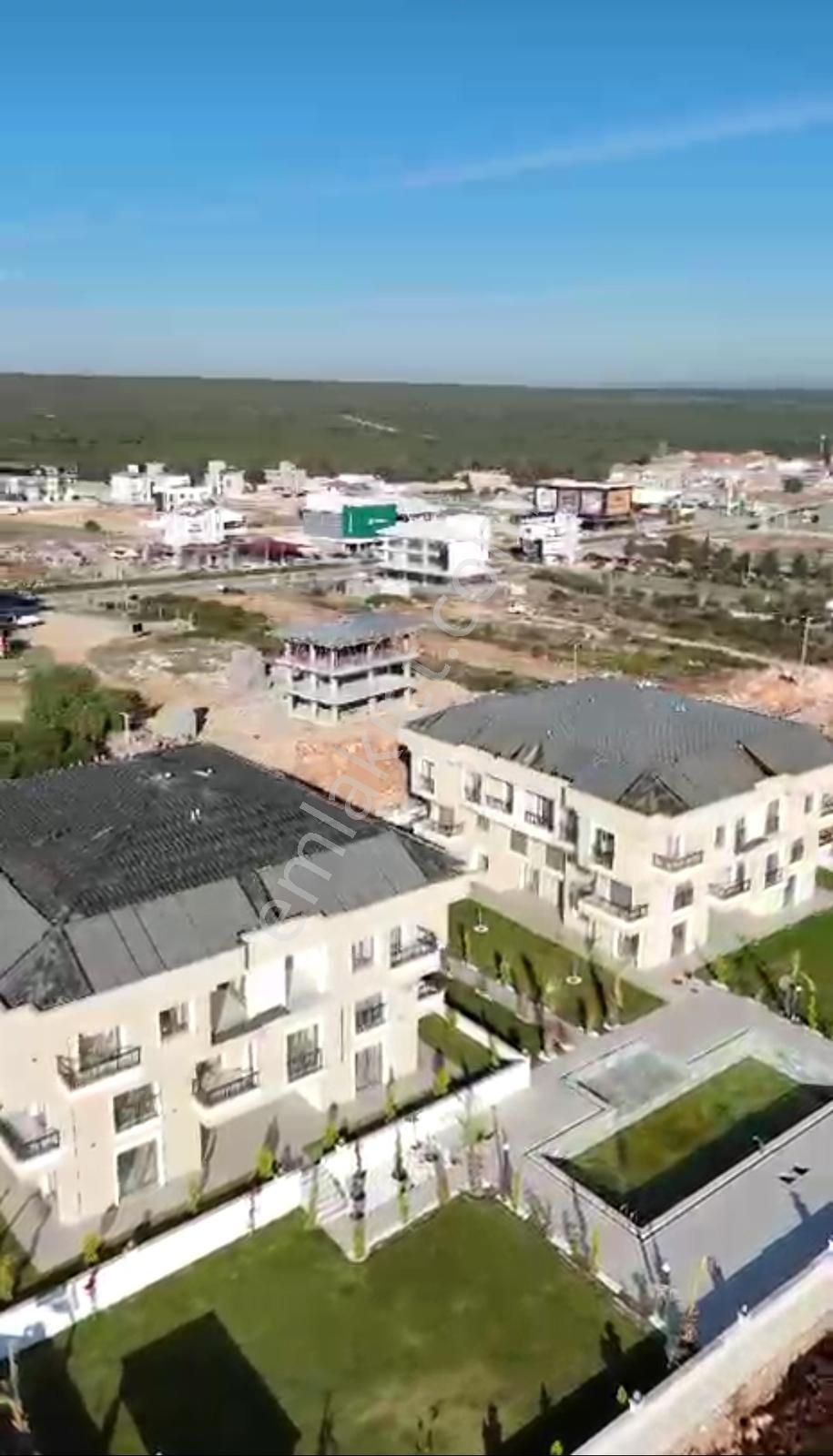 Sıfır Havuzlu Sitede 1+1 Kiralık Daire