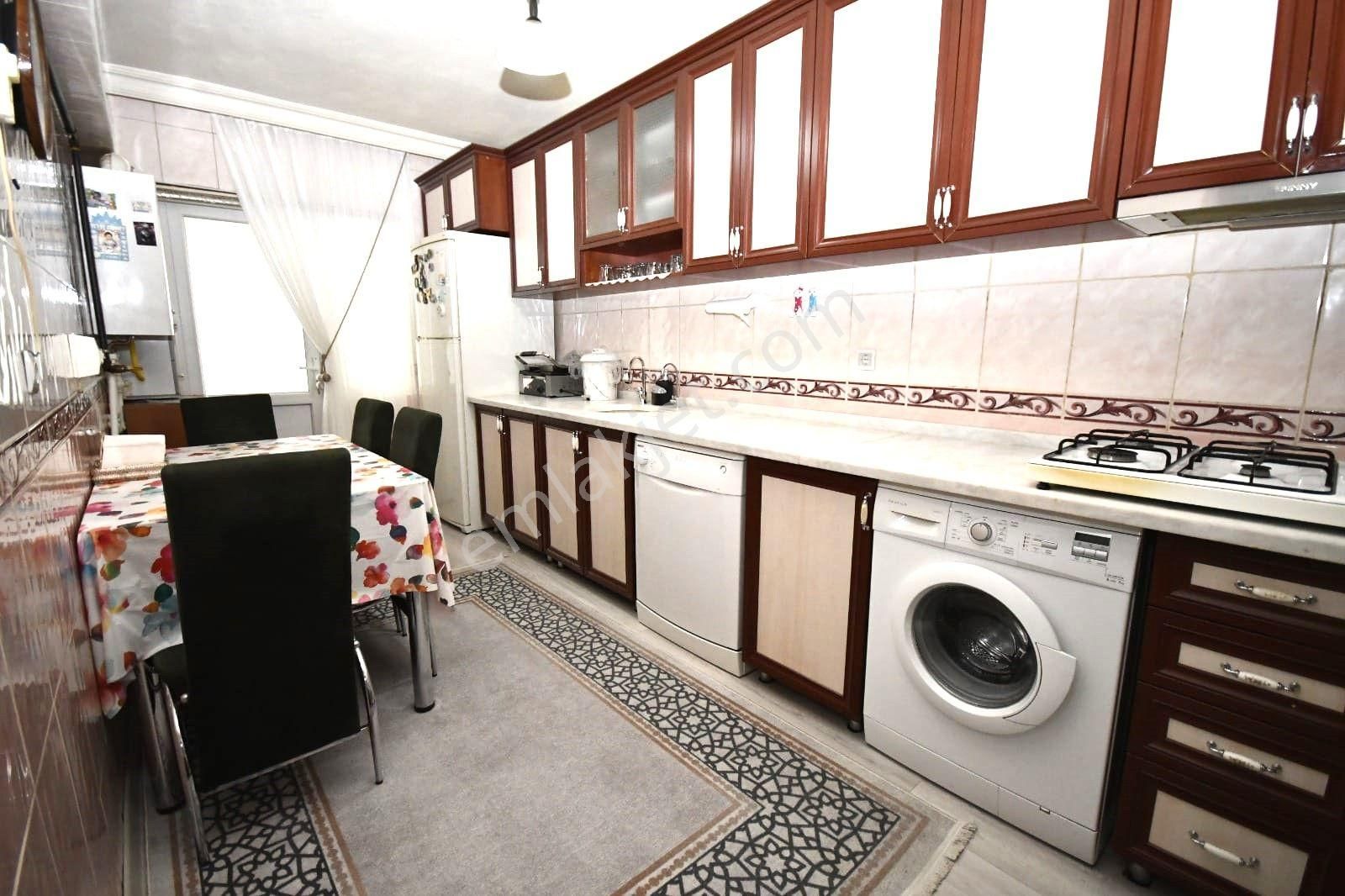 Kalecik Emlak'tan Merkez'de 3+1 Ara Katta Yapılı Klasik Daire