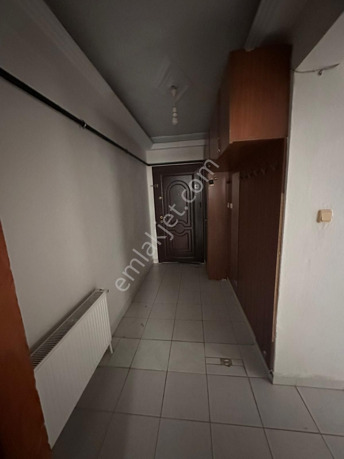 Kiralık 3+1 25 Yıllık Daire - Görsel 12