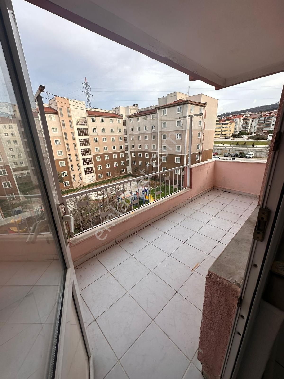 Kiralık 3+1 25 Yıllık Daire - Görsel 10