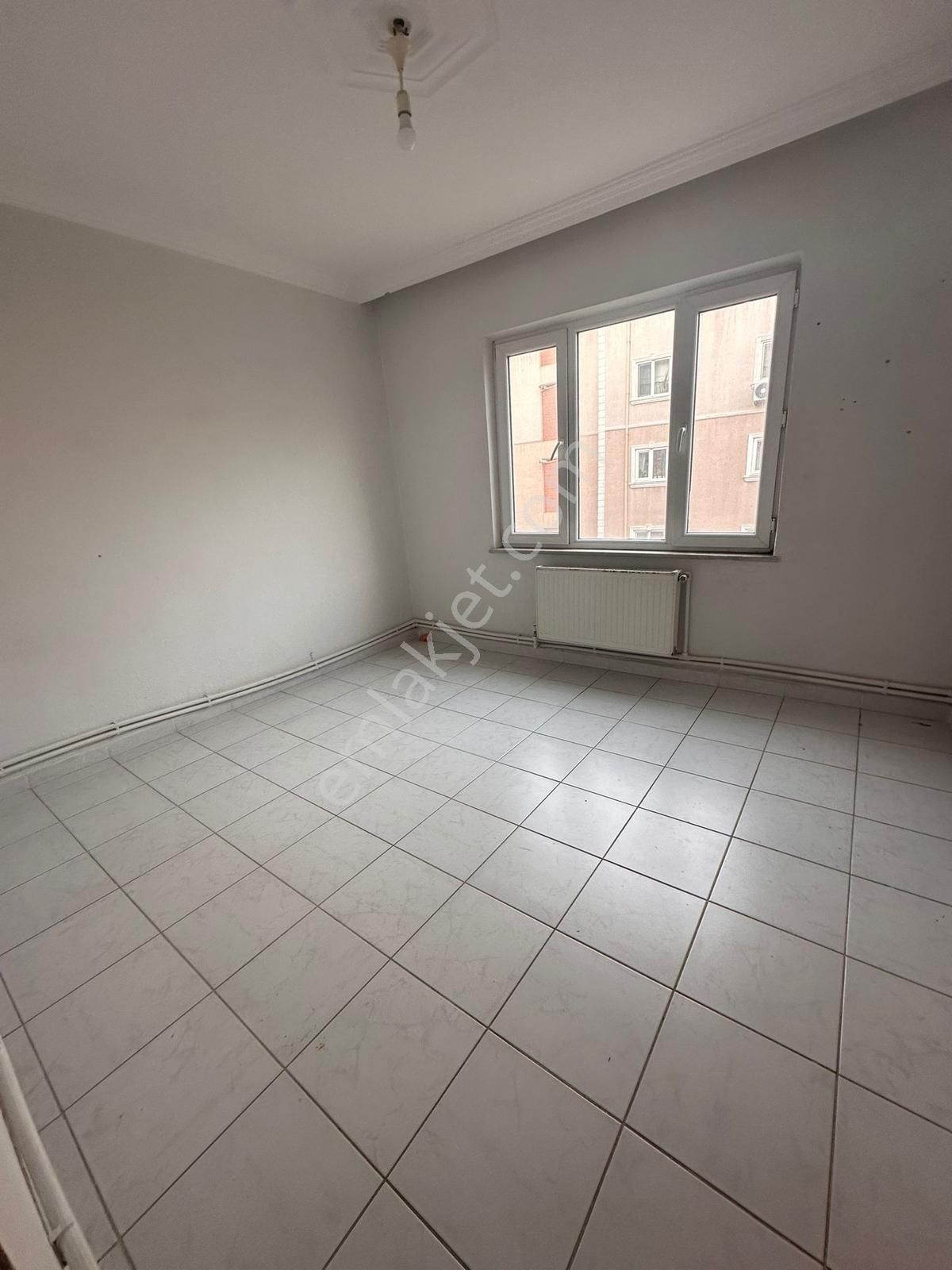 Kiralık 3+1 25 Yıllık Daire - Görsel 7