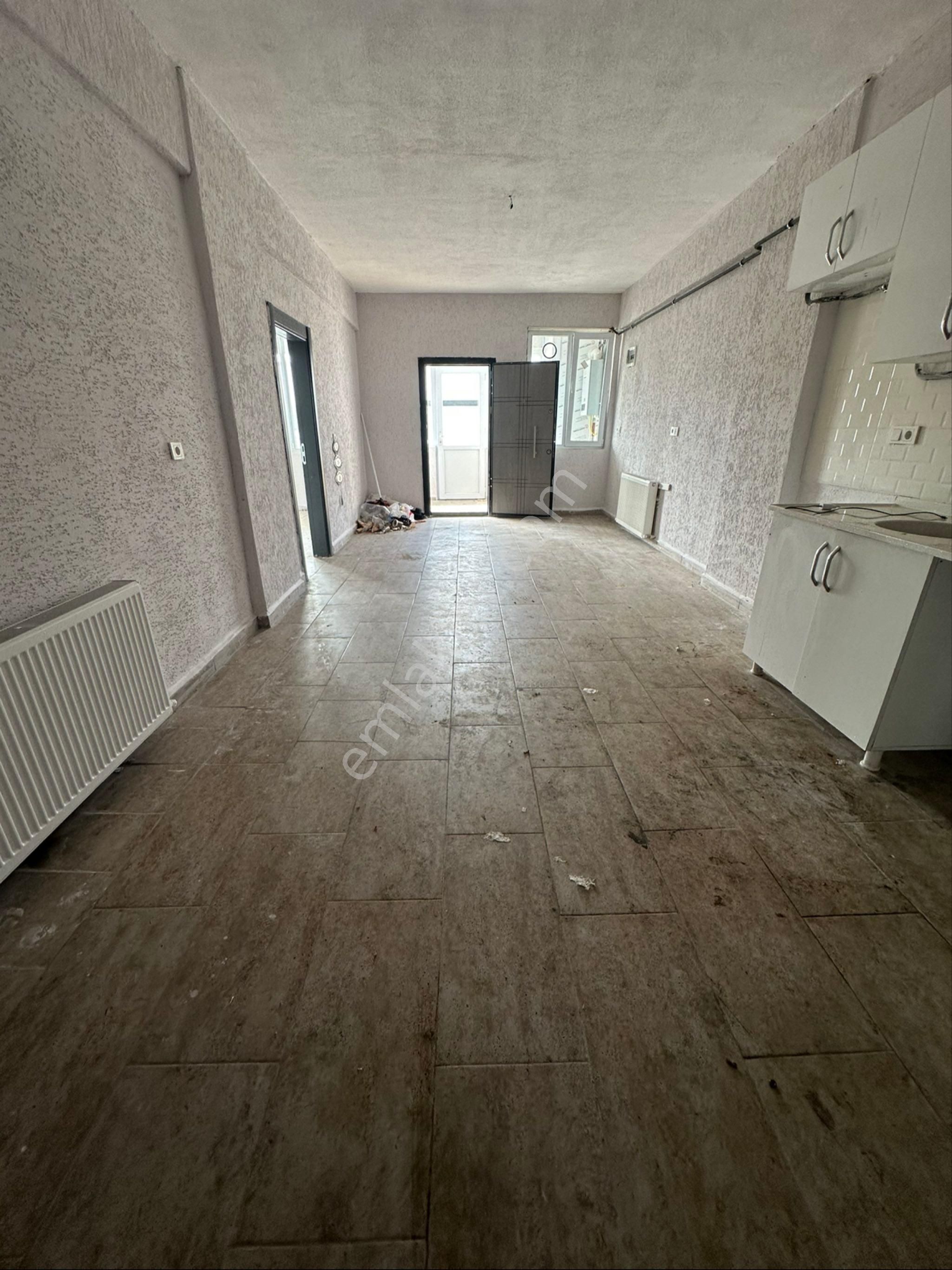 Küçük Emlaktan Kumlada Kiralık 1+1 - Görsel 4