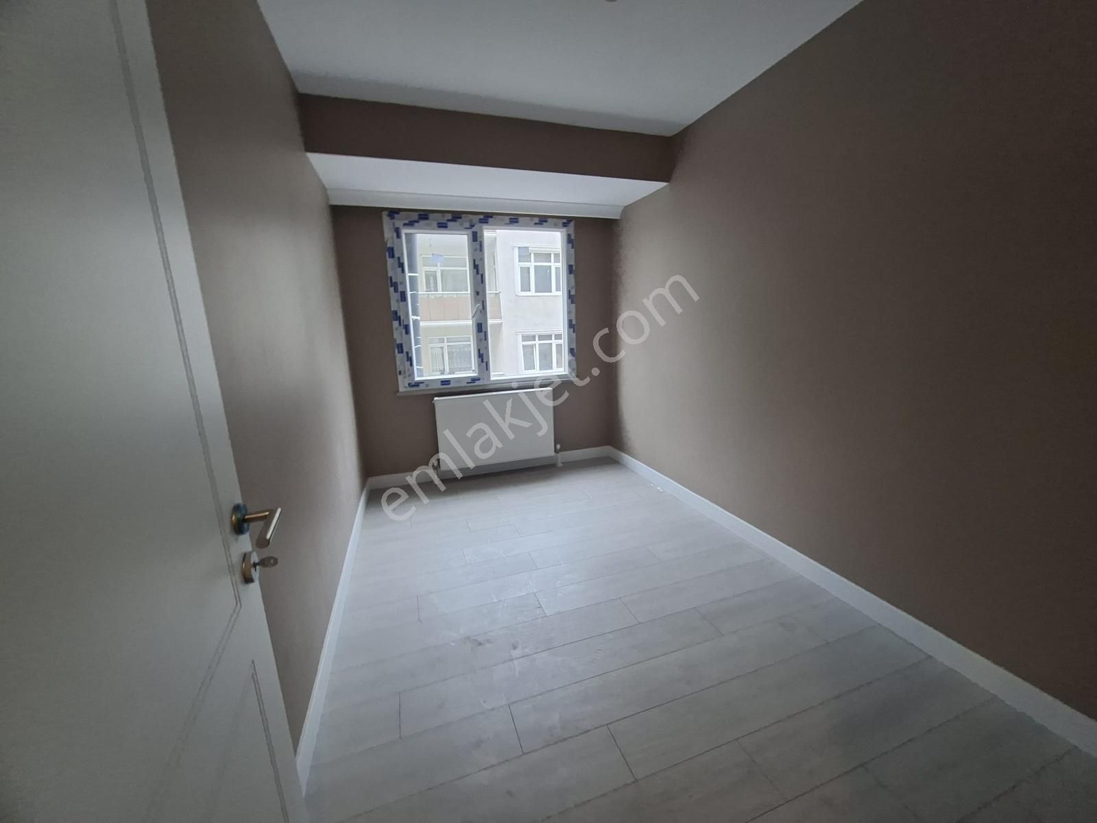 Metro Yakın Sıfır Binada 1. Kat 2+1 Odalı Satılık Daire - Görsel 9