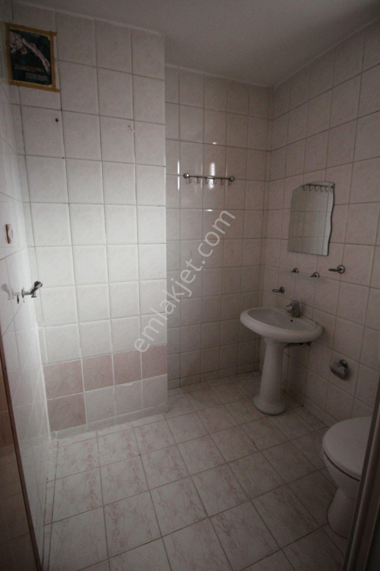 Aksaray Bahçeli Mahallesinde Kiralık Temiz 3+1 Kiralık Daire - Görsel 34