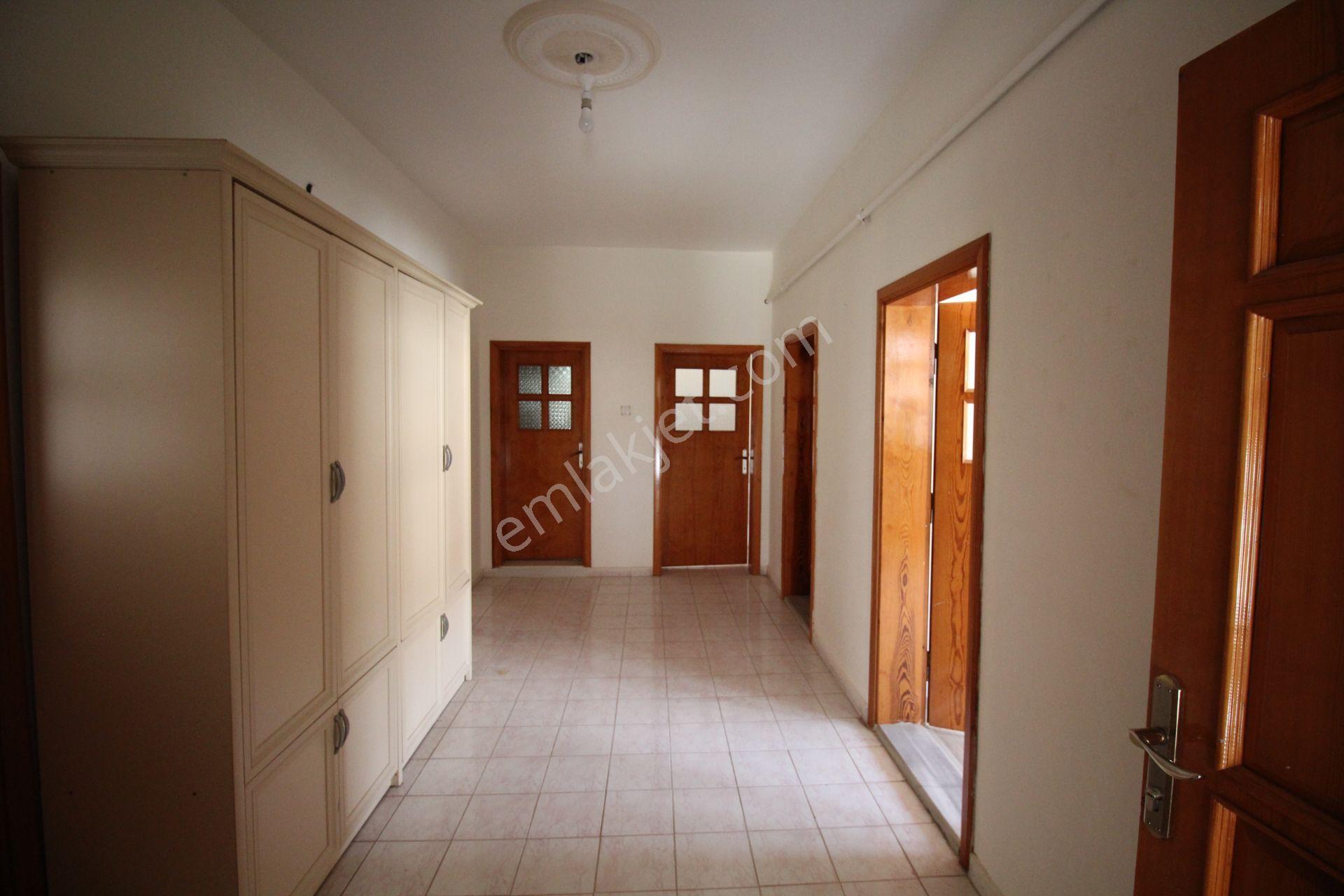 Aksaray Bahçeli Mahallesinde Kiralık Temiz 3+1 Kiralık Daire - Görsel 8