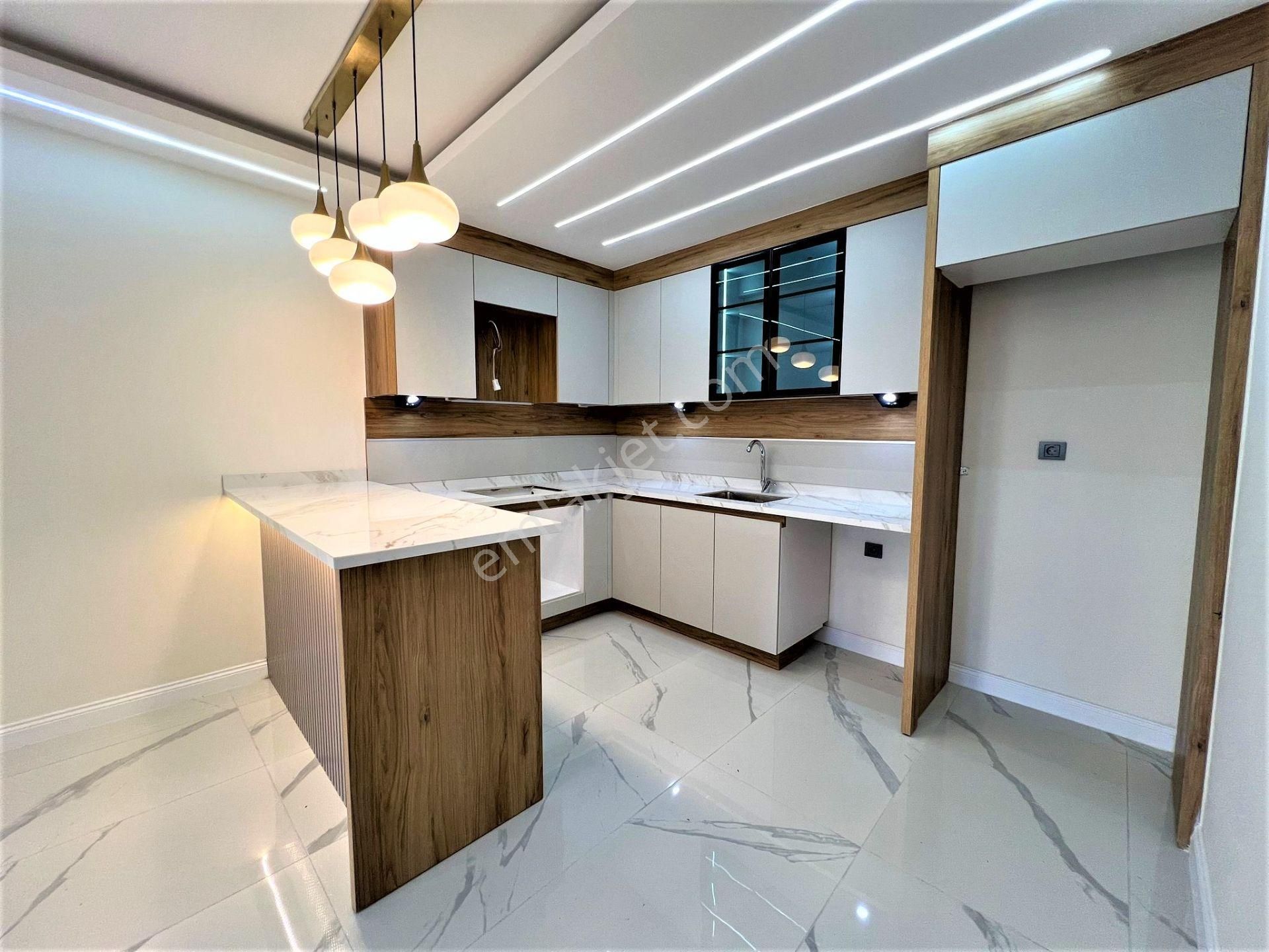 🟠🟠alfa'dan Akçay'da Arakat Satılık Ön Cephe Şahane Tasarımlı 3+1 Geniş Daire