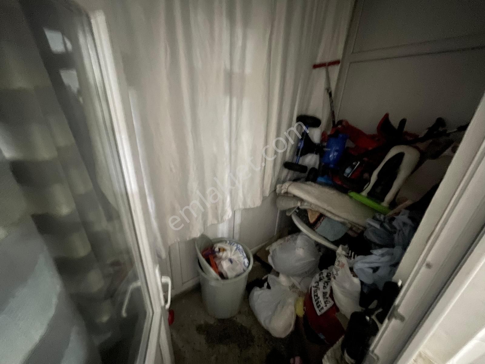 Karşıyaka'da Bu Fiyata Kaçırılmaz Fırsat Ara Katta 3+1 Satılık - Görsel 3